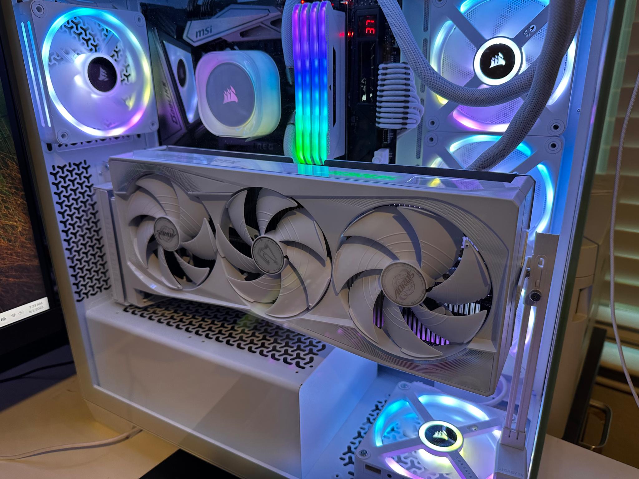 Gigabyte AORUS RTX 5080 Master Ice