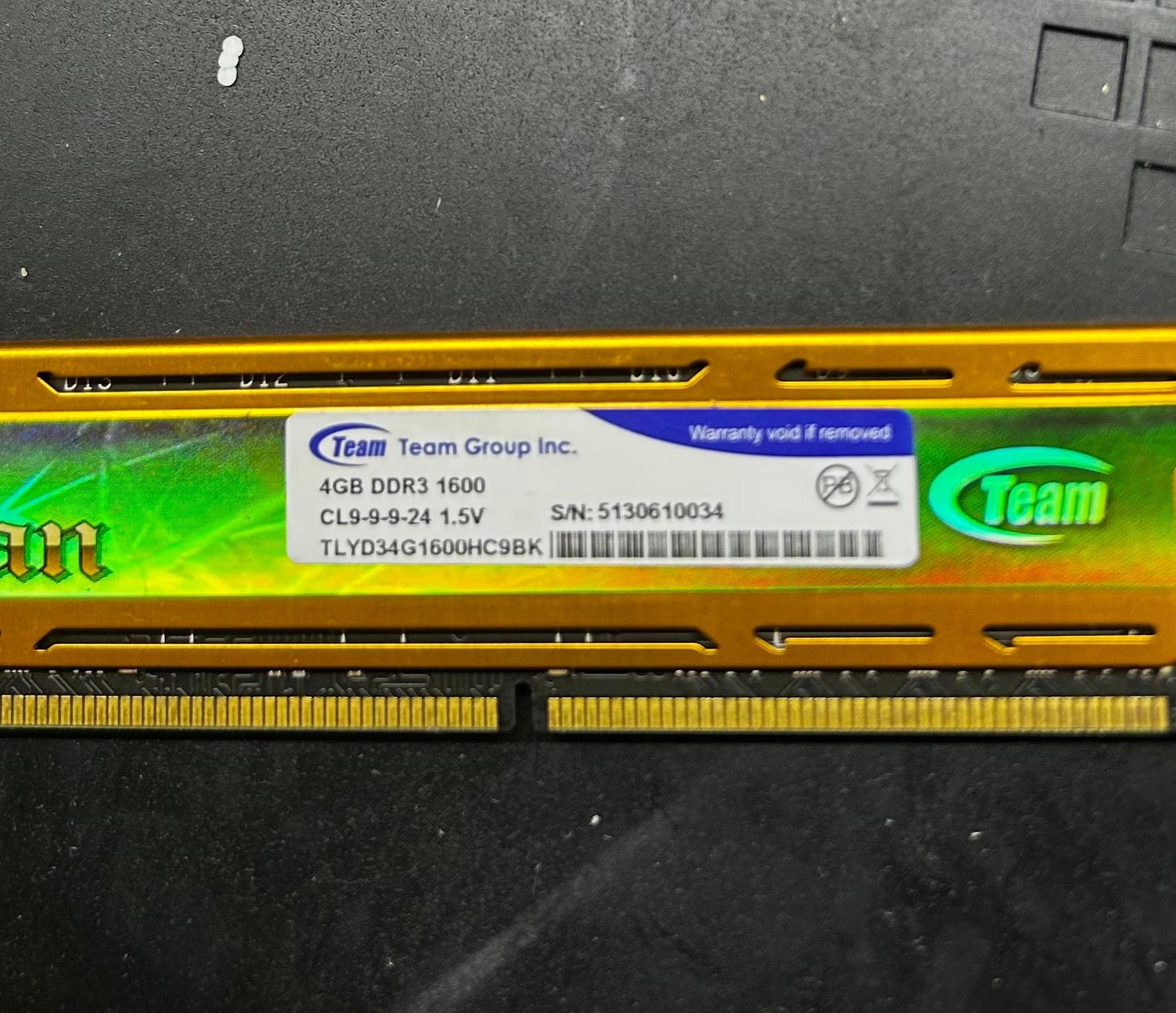 OLD STOCK GOOD CONDITION DDR3 MEMORY 4x4gigabyes