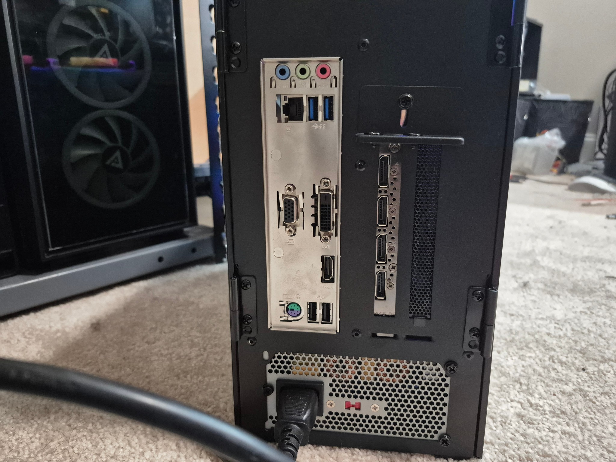 140 FPS Fortnite | i5-8400, 16GB RAM, 8GB Nvidia, 480GB SSD, Win11