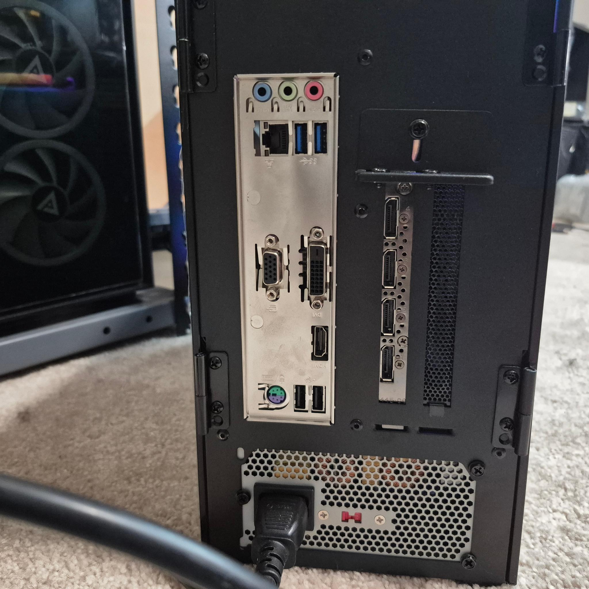 140 FPS Fortnite | i5-8400, 16GB RAM, 8GB Nvidia, 480GB SSD, Win11