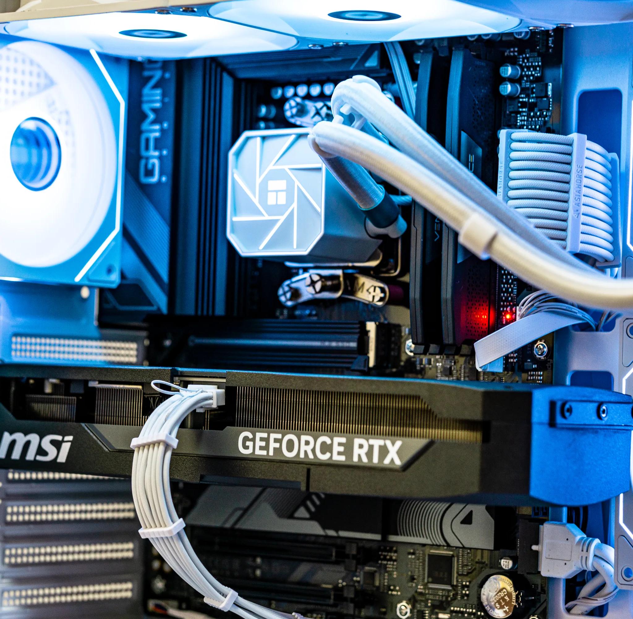 ❄️FROSTBITE V2❄️| RTX 5070| Ryzen 5 7500F| 32GB DDR5| 2TB M.2 NVMe| WiFi| 1440p Ready| All New Parts