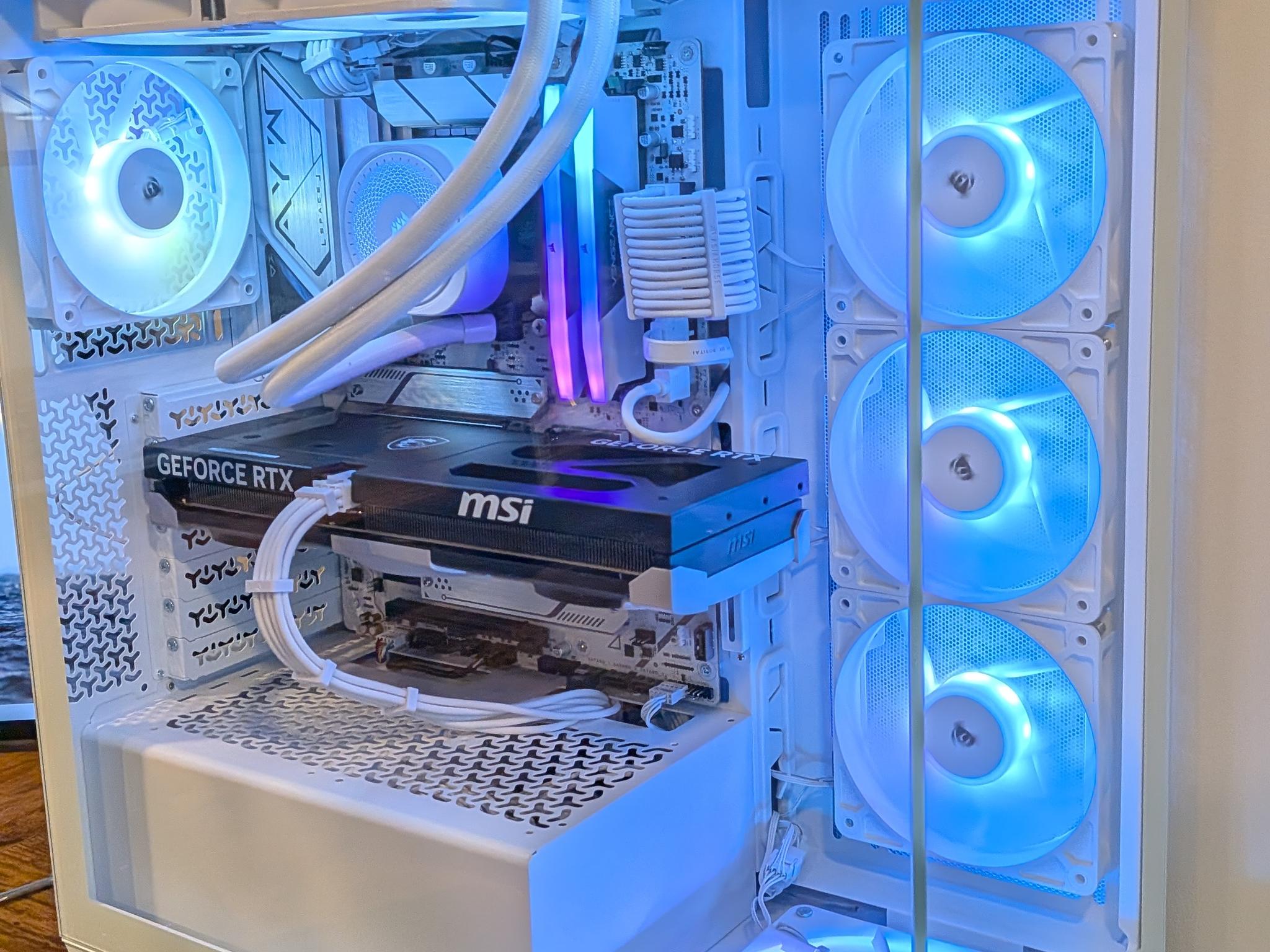 Pristine All-White Gaming PC | i7-14700K | RTX 5060 Ti | 32GB DDR5