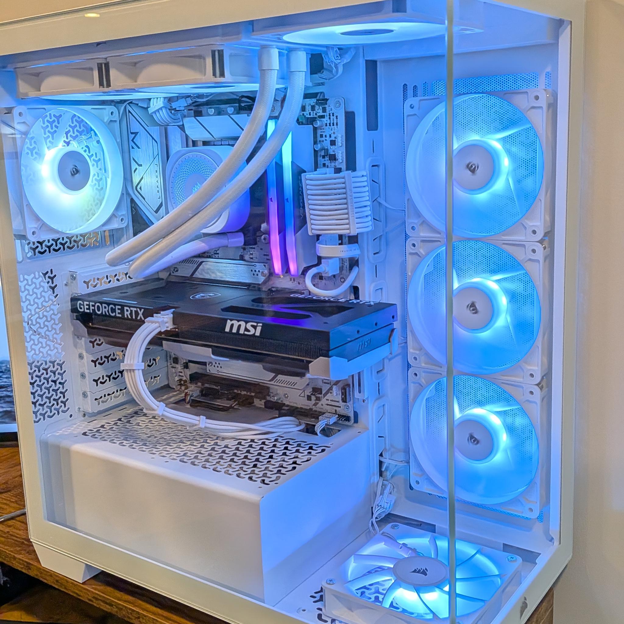 Pristine All-White Gaming PC | i7-14700K | RTX 5060 Ti | 32GB DDR5