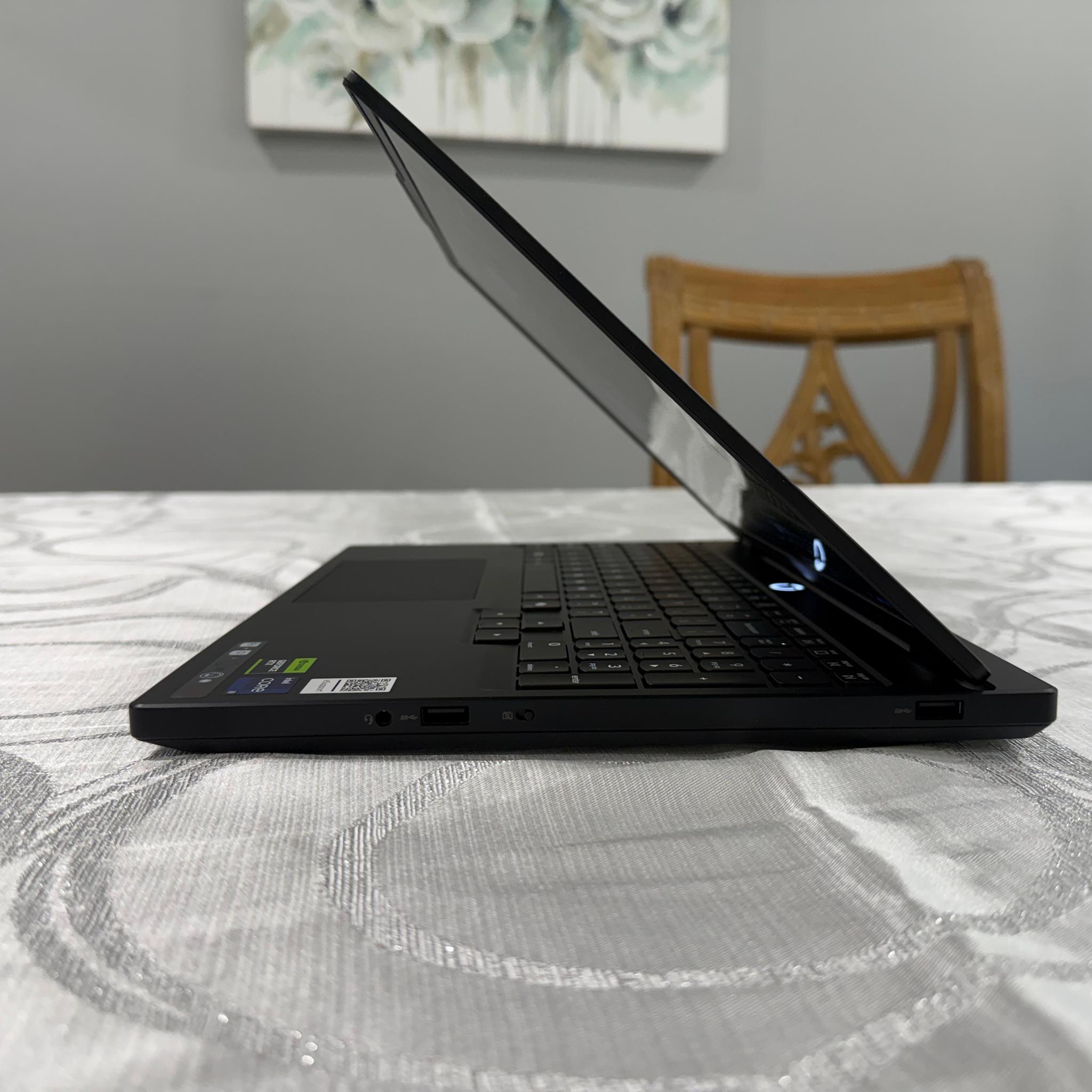 Lenovo LOQ 15 Gaming Laptop – i9-14900HX, RTX 5070, 32GB DDR5, 1TB SSD – Like New