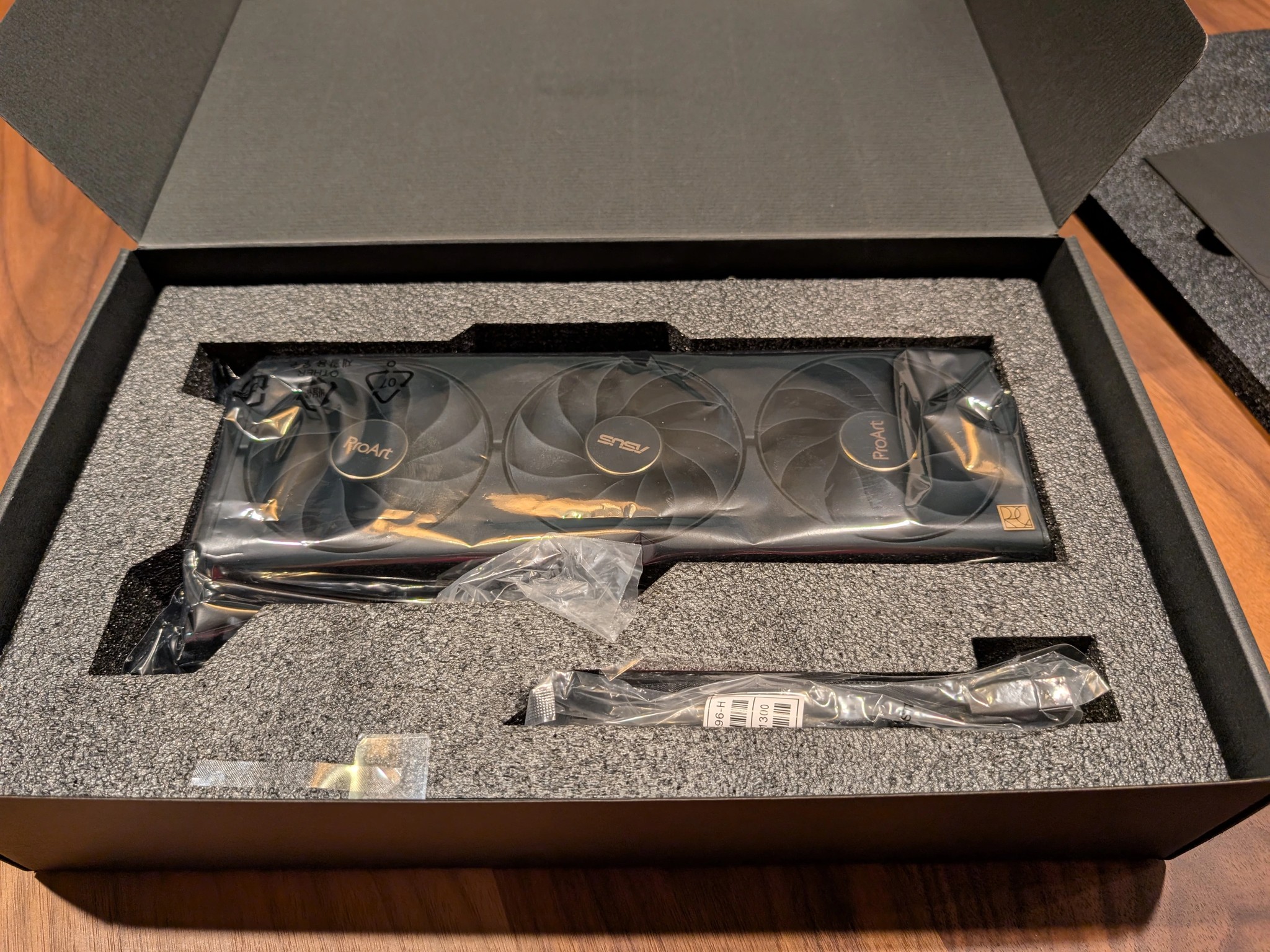 ASUS ProArt Nvidia 4080 Super Graphics Card GPU - 16GB - Like New