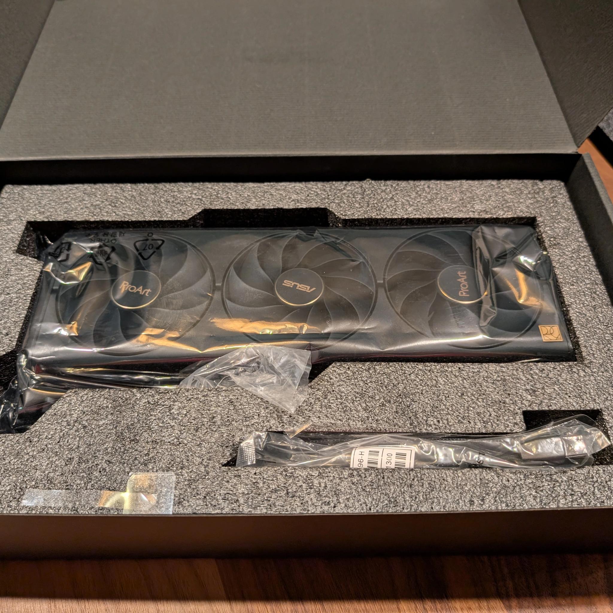 ASUS ProArt Nvidia 4080 Super Graphics Card GPU - 16GB - Like New