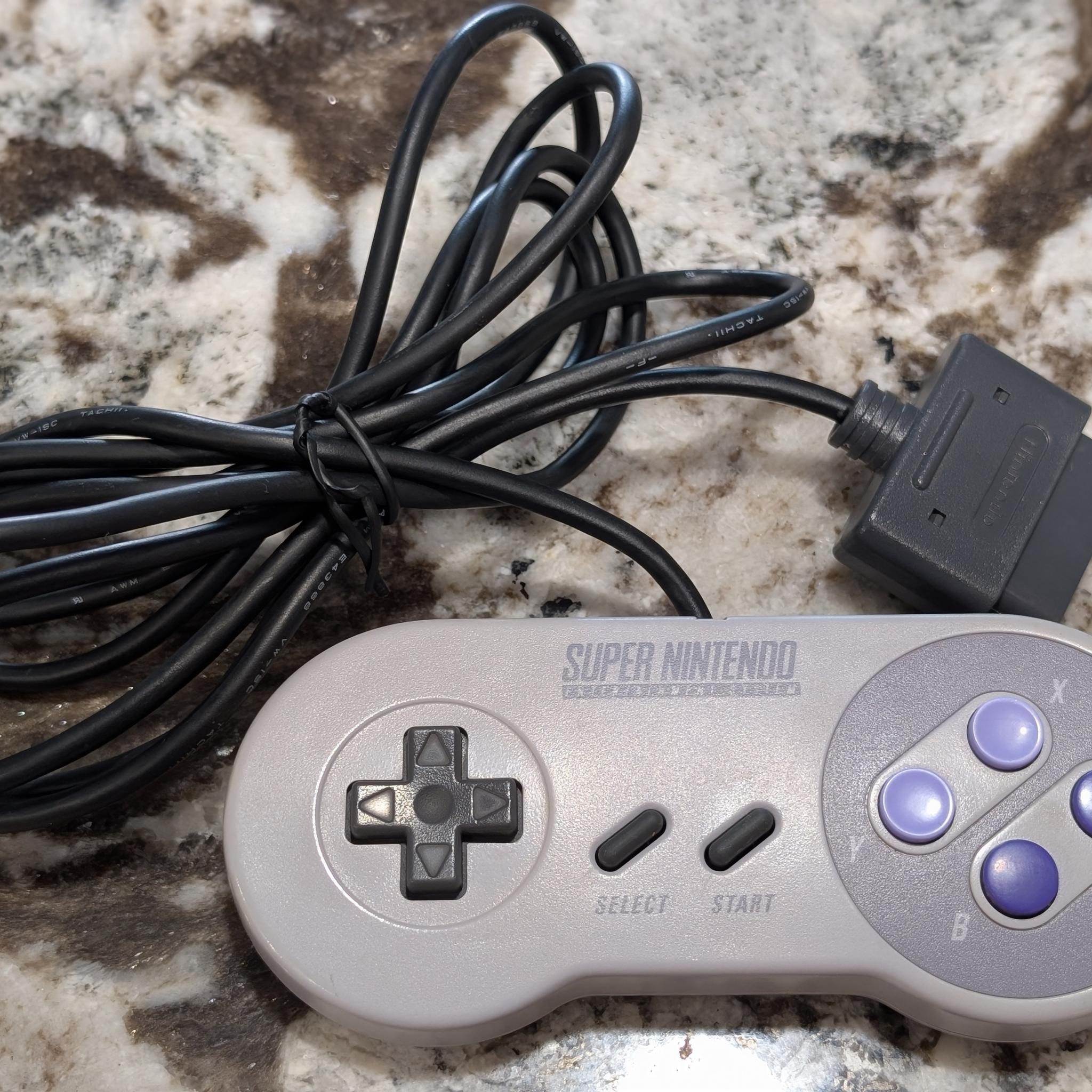 Super Nintendo SNES 1CHIP-01 Console, SMW Game, Controller, OEM AC/AV Bundle