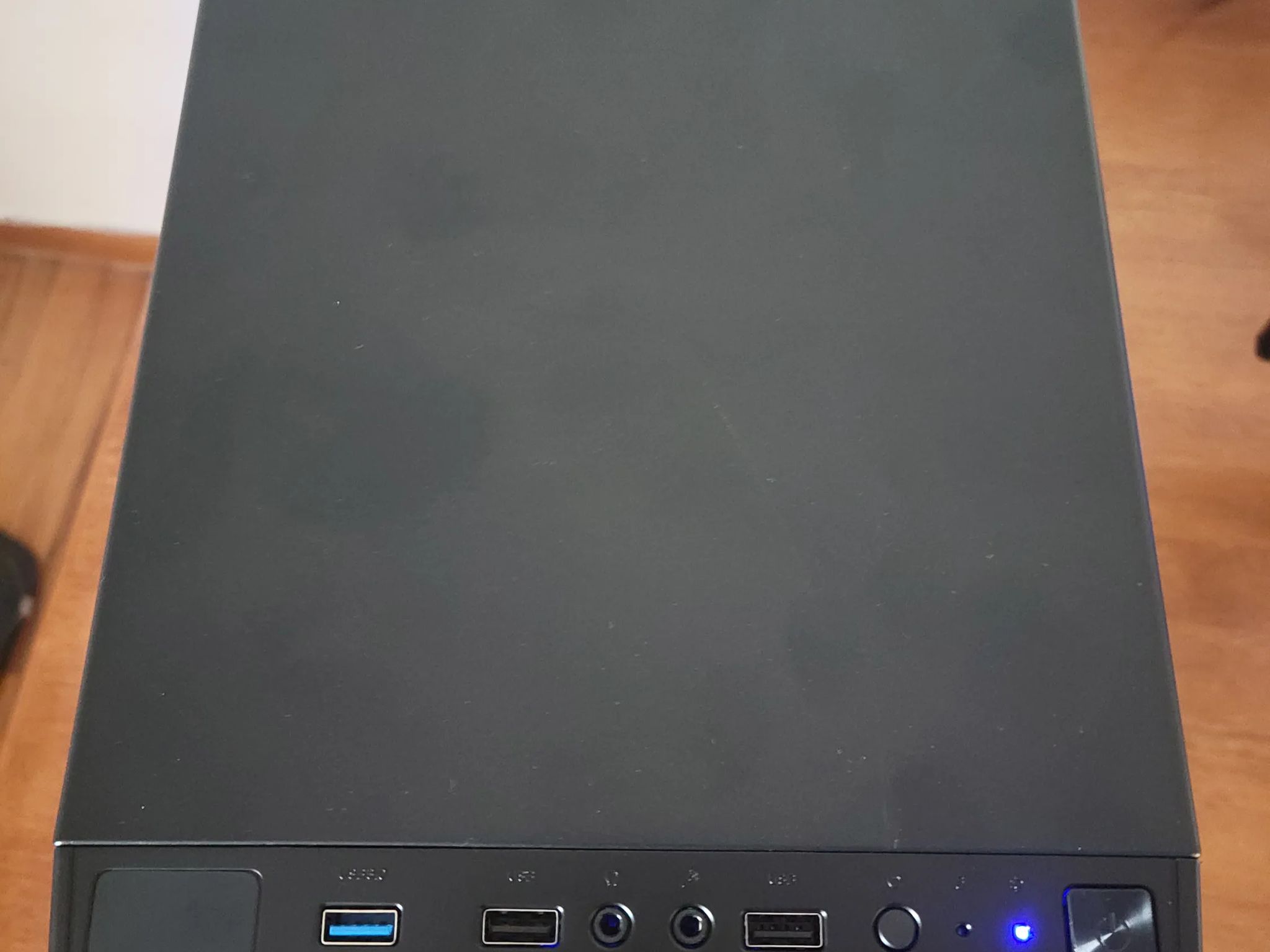 Budget 1080P PC, Ryzen 5 5600x, RX6600XT, 1TB M.2, 16GB 3000mhz RAM, 650W 80+ Gold PSU+ 24" Monitor