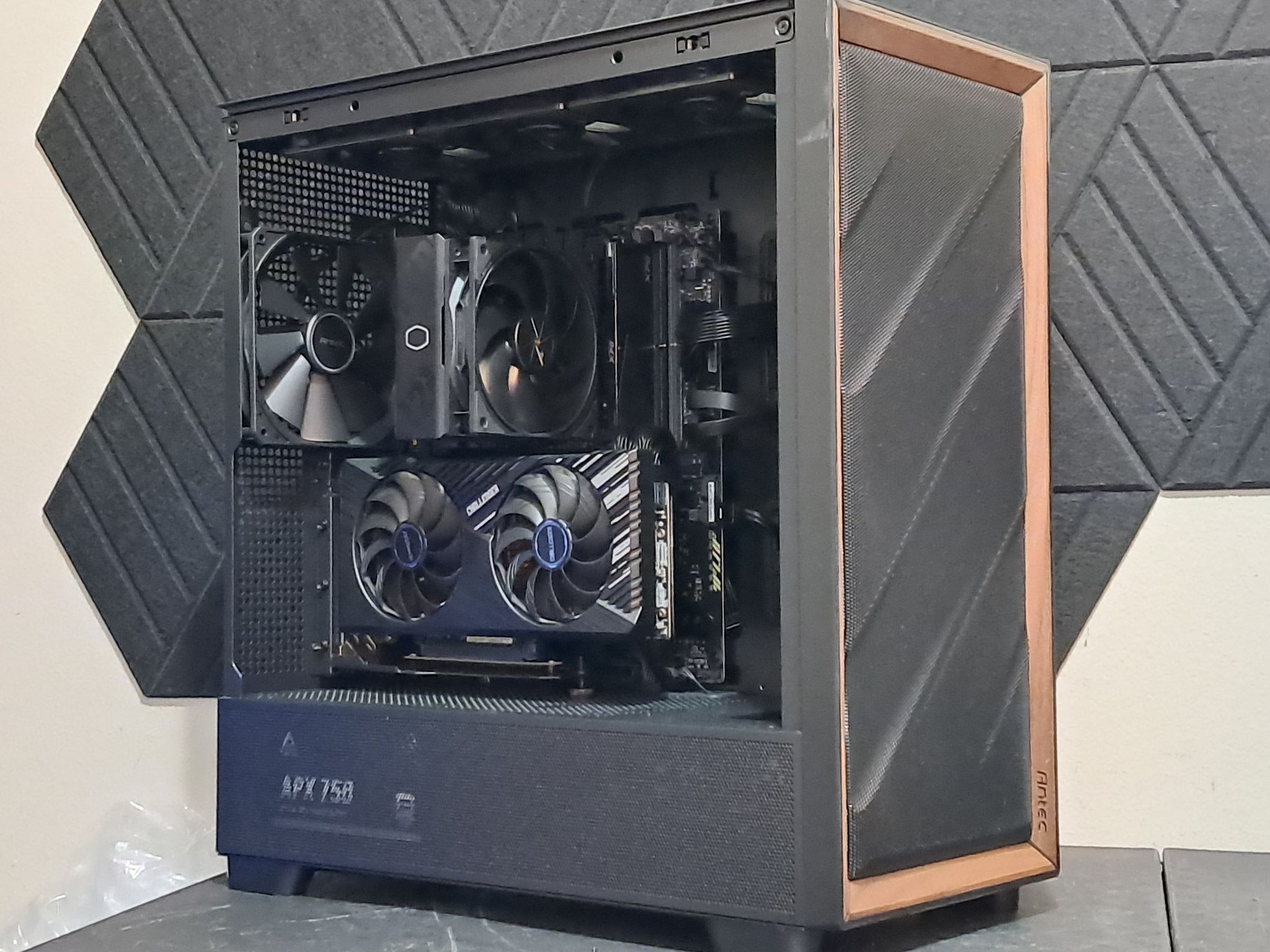 🪵Sleek Woodgrain Gamer🪵RX 7700 XT | 13th Gen i5 | 1.5TB SSD | 16GB DDR5 | WiFi