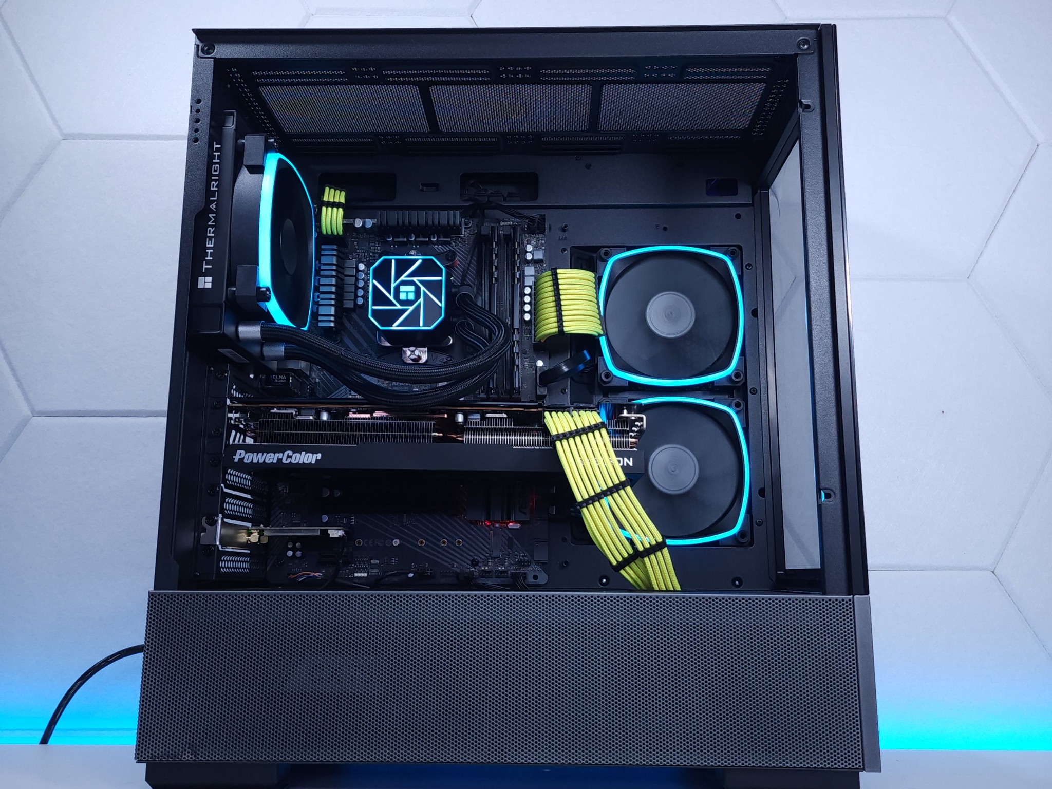 💙💛RX 7700XT | Ryzen 5 5600X | 32GB 3200MHz | 1TB NVMe SSD