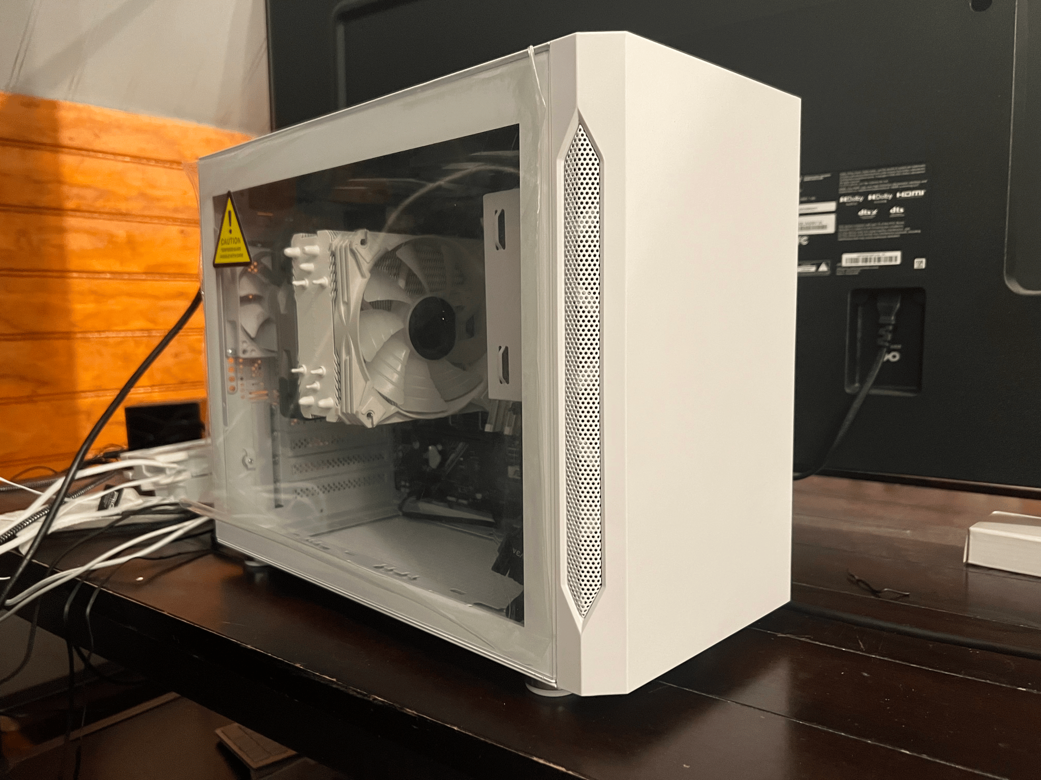 "Shoebox" / Ryzen 5 5600g Igpu gaming pc with free headset