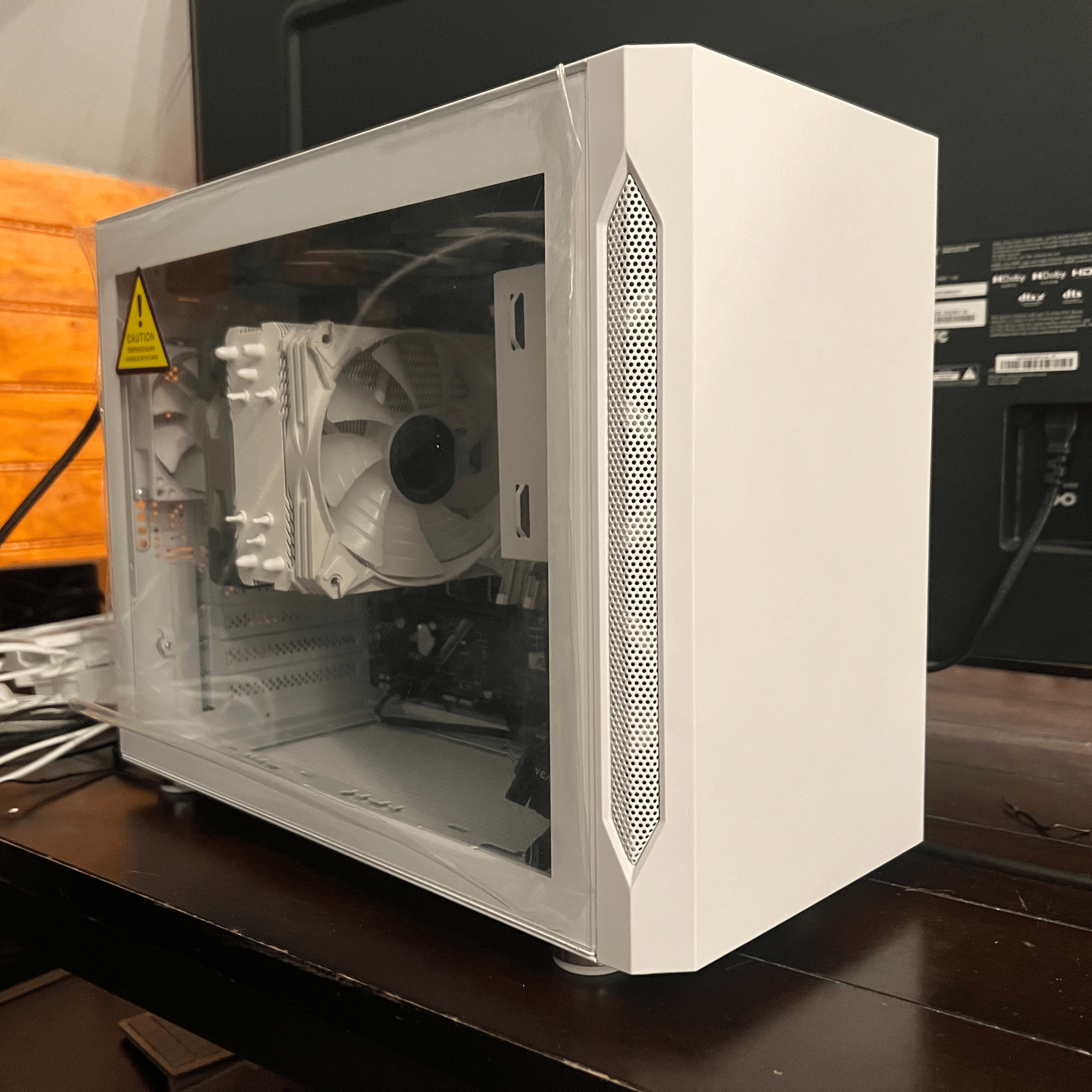 "Shoebox" / Ryzen 5 5600g Igpu gaming pc with free headset
