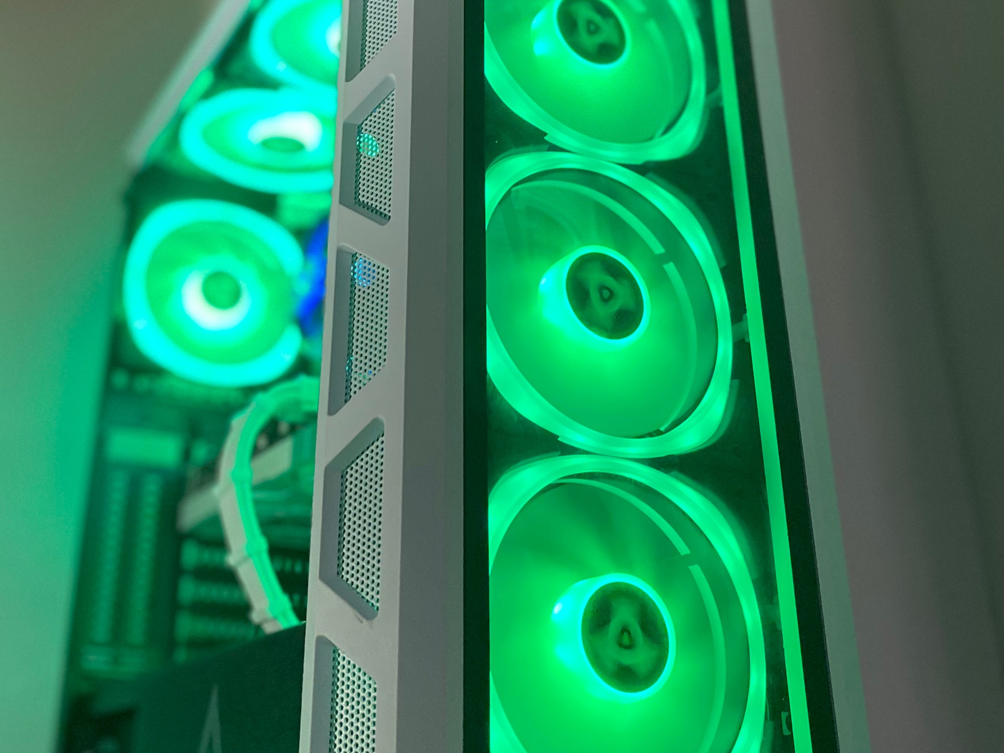 FMD🔥| RX 5700XT|Ryzen 5@4GHz| 16GB DDR4(TForce)| 1TB NVMe SSD| Windows 11 Pro