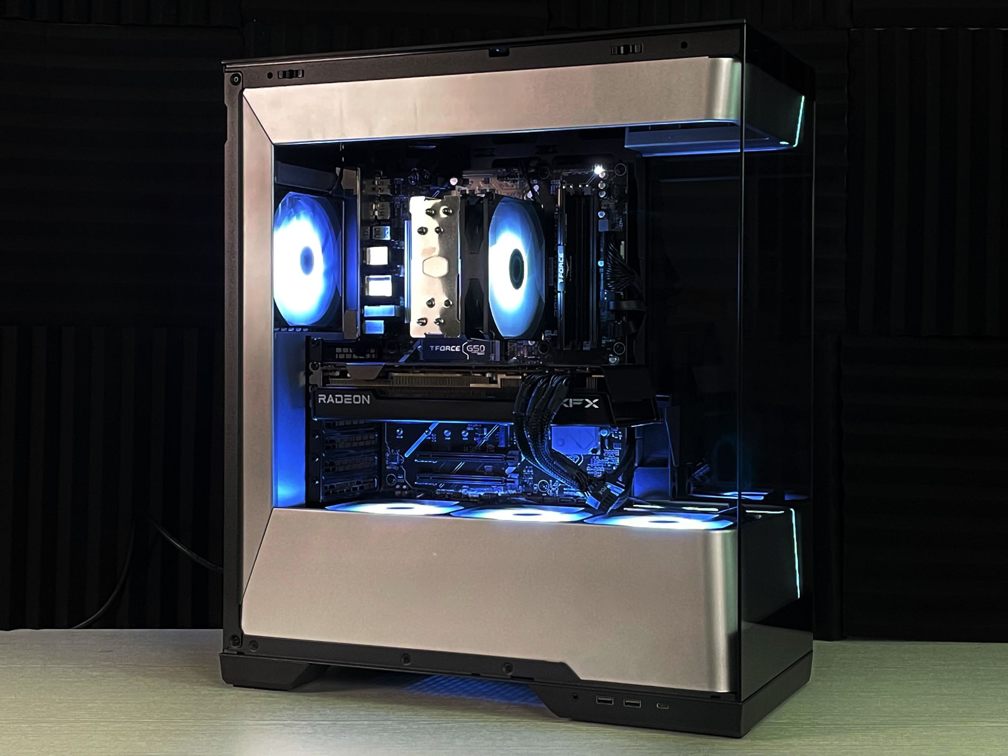 🌟 RADIANT Gaming PC | RX 7700 16GB (Non-XT) | Ryzen 7 8700F | 16GB DDR5 | 1TB NVME | WiFi + BT
