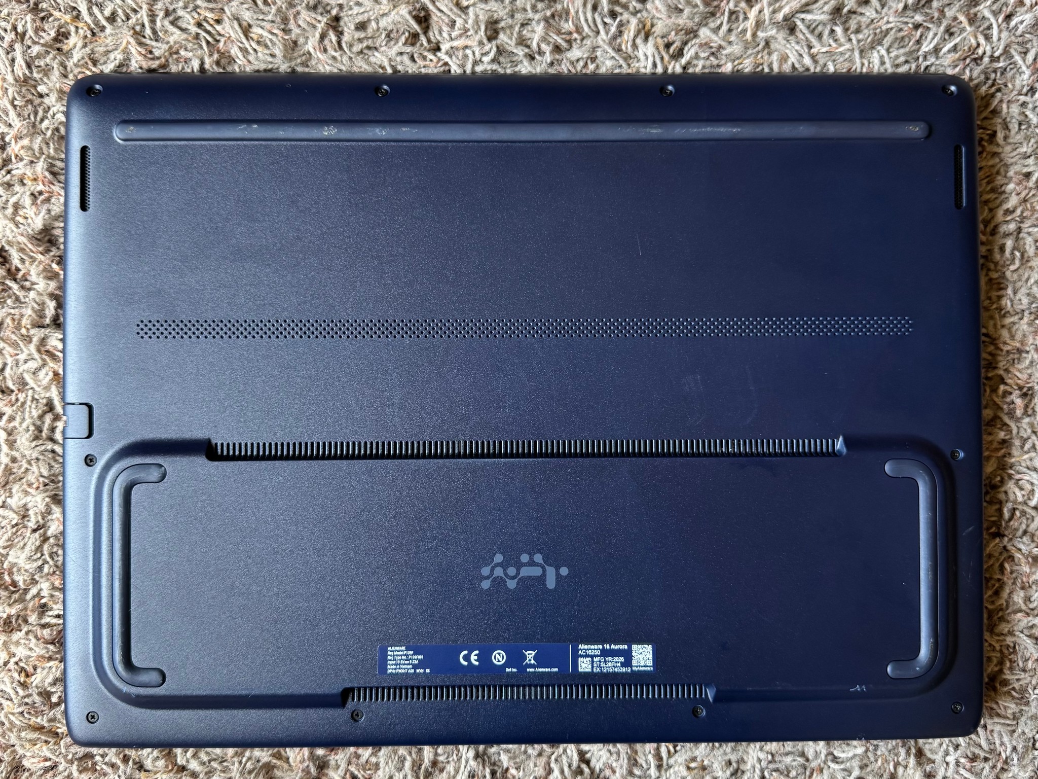 Rtx 5060 / Ultra 7 240h / 16GB DDR5 Ram / 1TB SSD / 1440p Resolution / 100% battery health