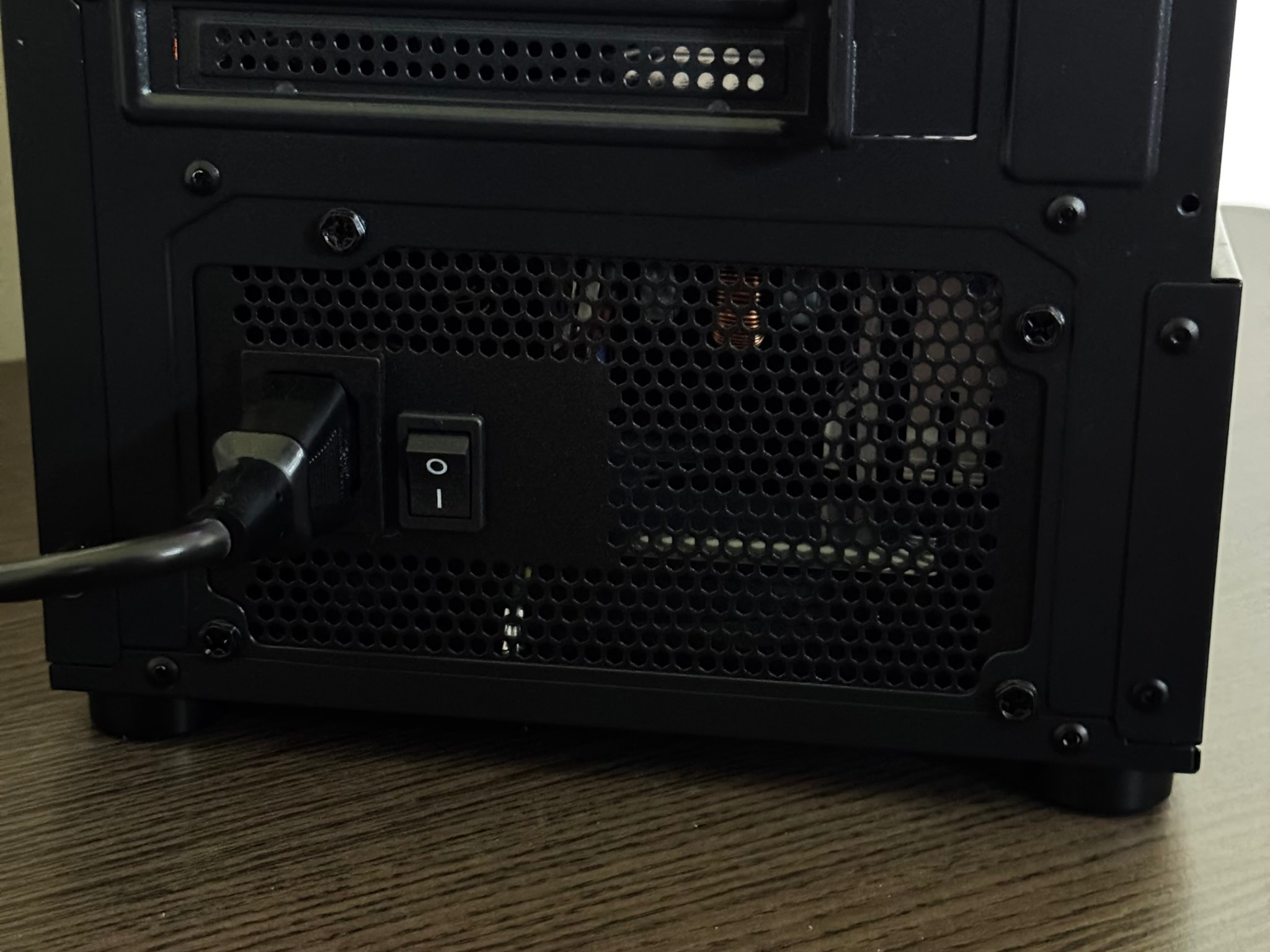 RTX 2060 6GB | i7-7700 | 16GB DDR4 | 512GB NVMe SSD | Gaming PC