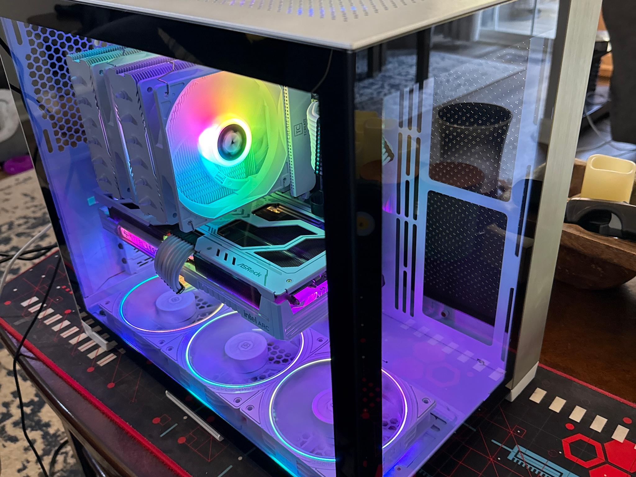 Custom White Intel Arc B580 with AMD 9600X
