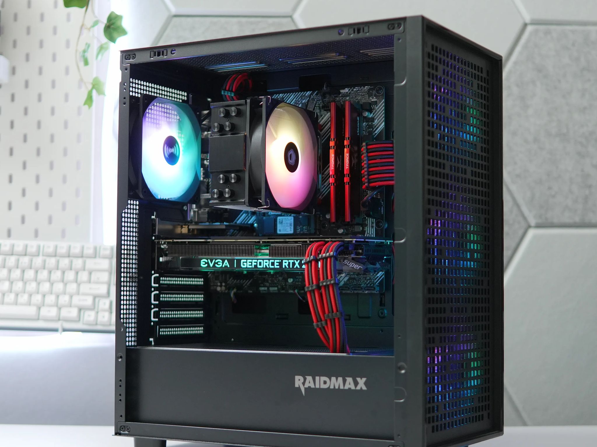 Gaming PC! RTX 2070 SUPER + RYZEN 7 + 16GB RAM + WIFI