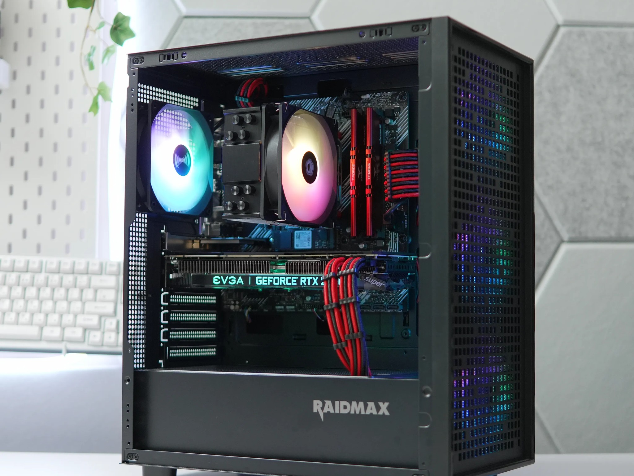 Gaming PC! RTX 2070 SUPER + RYZEN 7 + 16GB RAM + WIFI