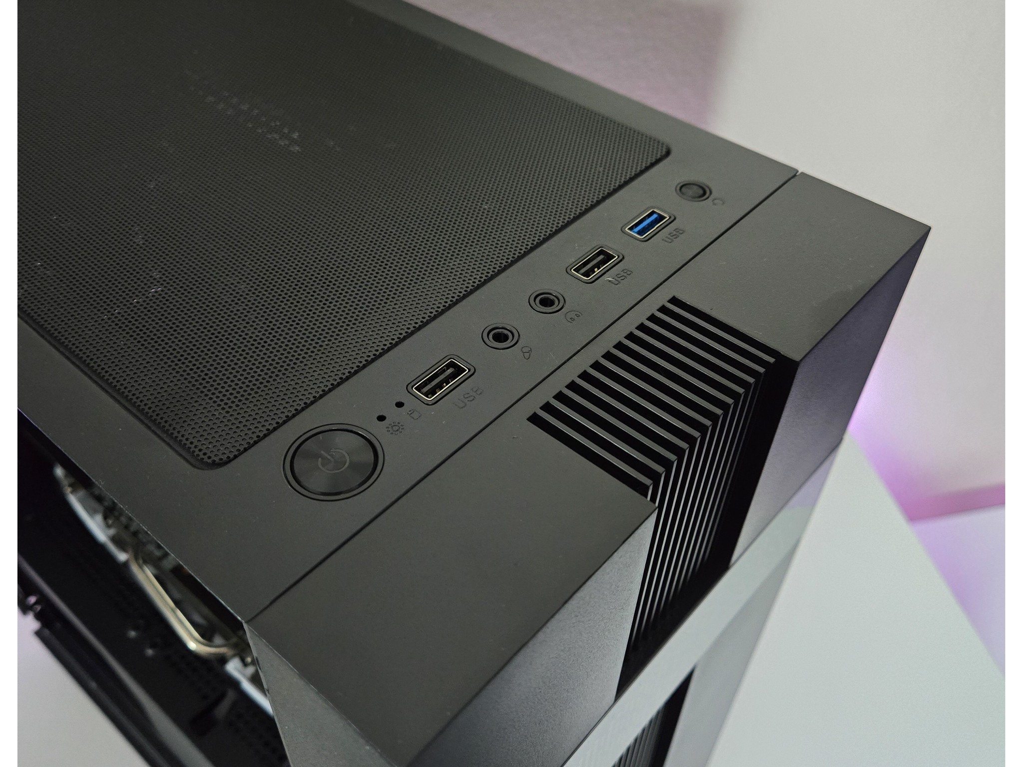 GTX 1060 6GB | Ryzen 5 1600 | Wi-Fi | 1080p Gaming PC