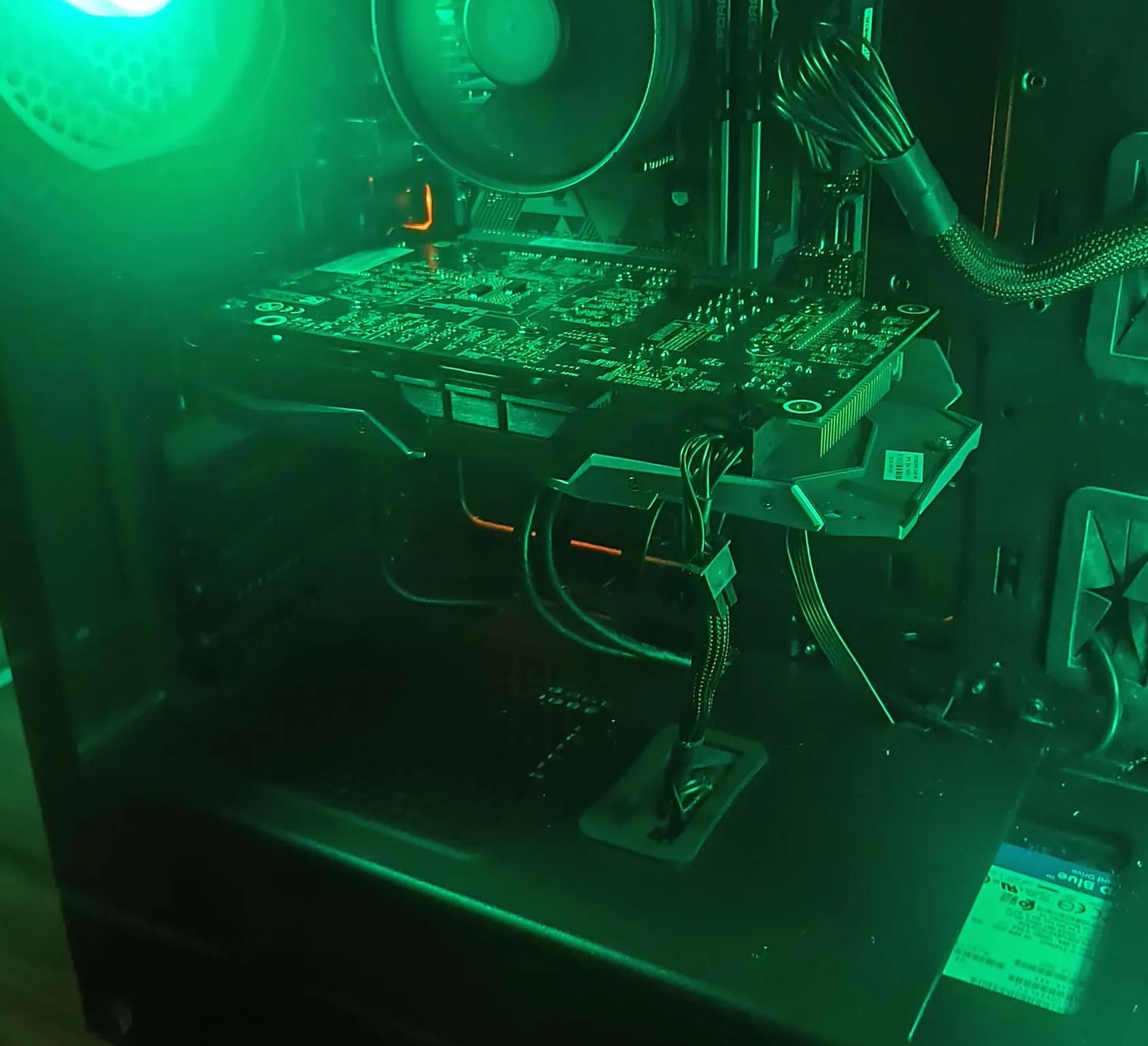 The Hammer ~ I5-9400F ~ GTX 1060 6GB ~ 16GB DDR4 3200Mhz ~ 256GB SSD ~ 2, 500GB HDD ~ ARGB