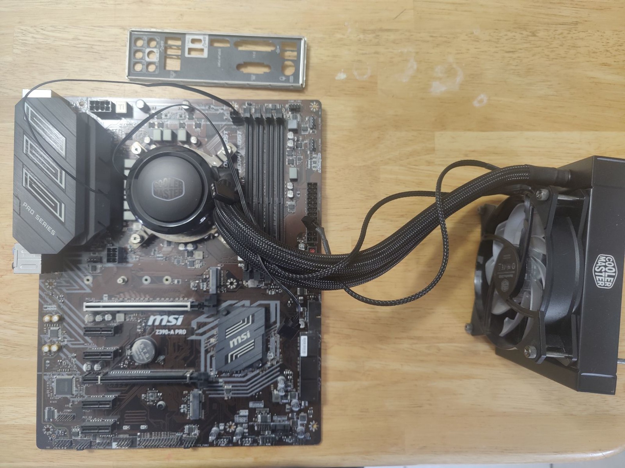 MSI Z390 Motherboard with i5 9600k and 120mm AIO