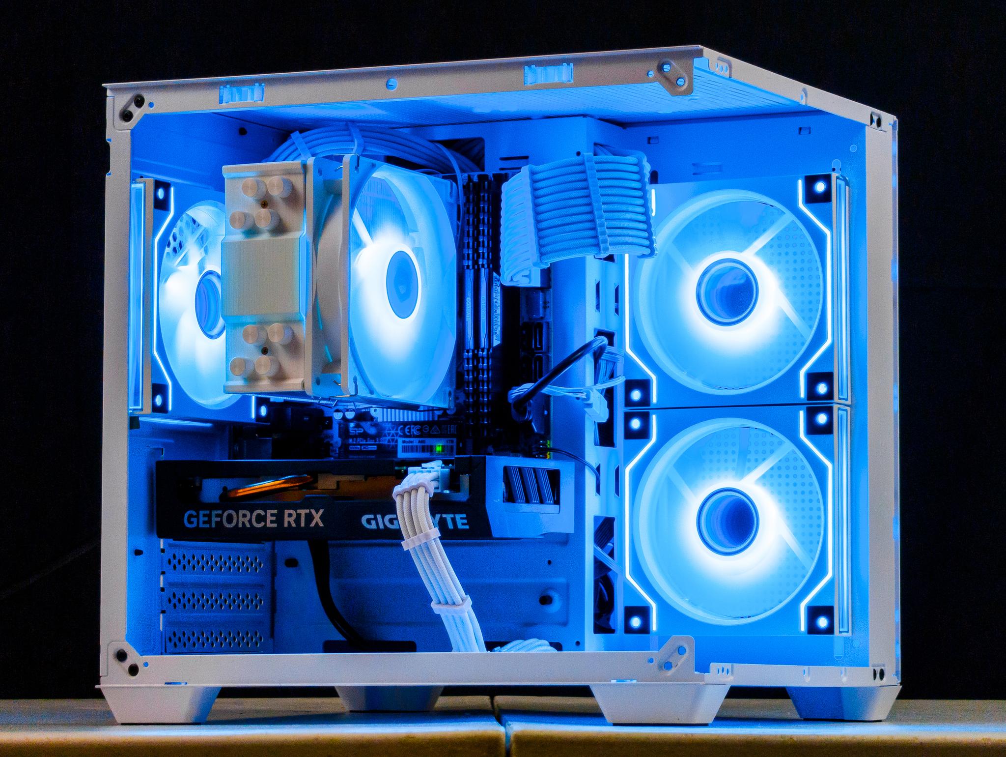 🤍🖤 RTX 4060 / Ryzen 7 3800X / 16GB Gaming PC 🖤🤍