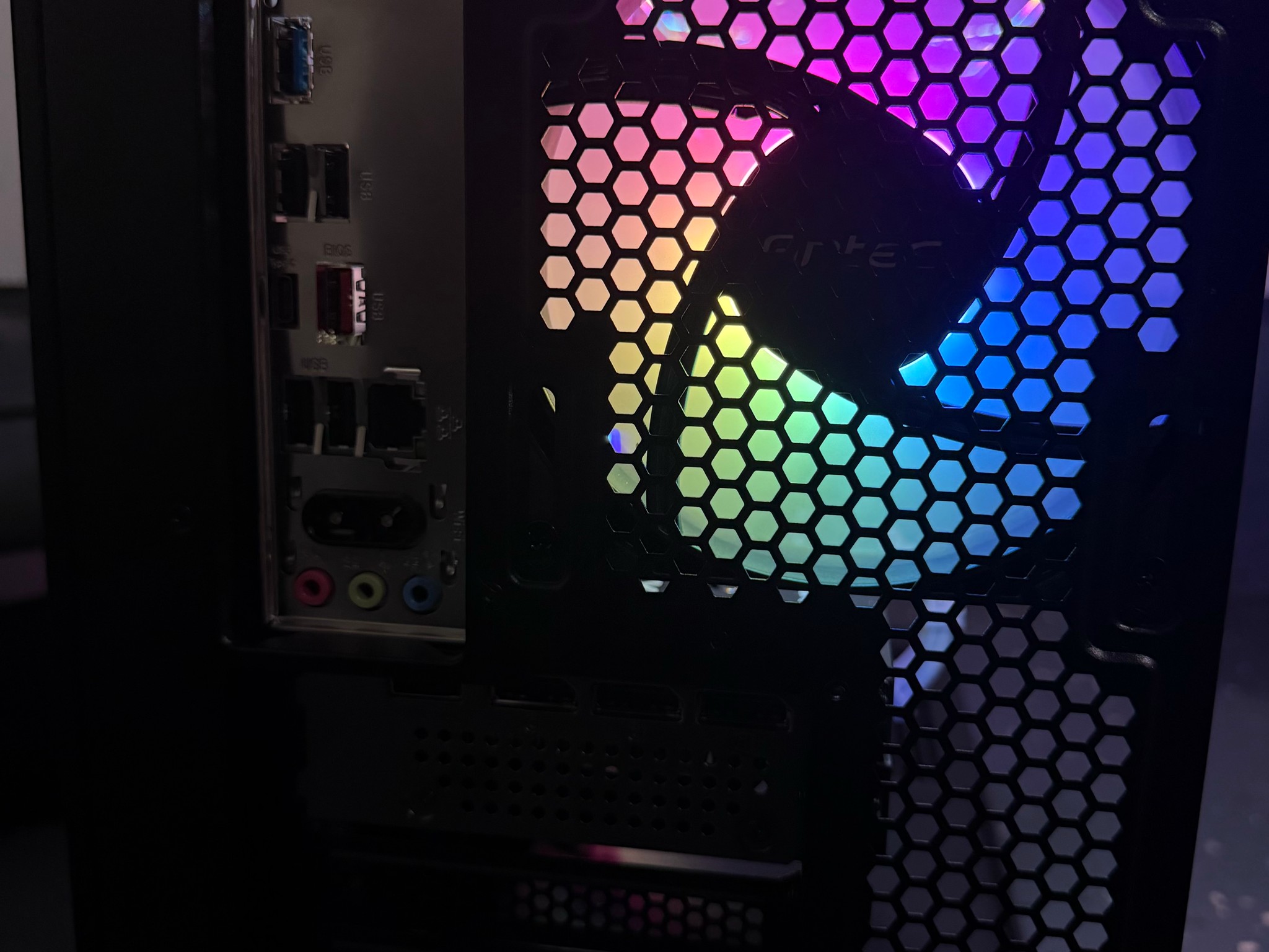 🌈"Radiant Phantom"⚫️| 1080p Gaming | RTX 5060 | Ryzen 5 8400F | 32GB DDR5 | 1TB NVMe