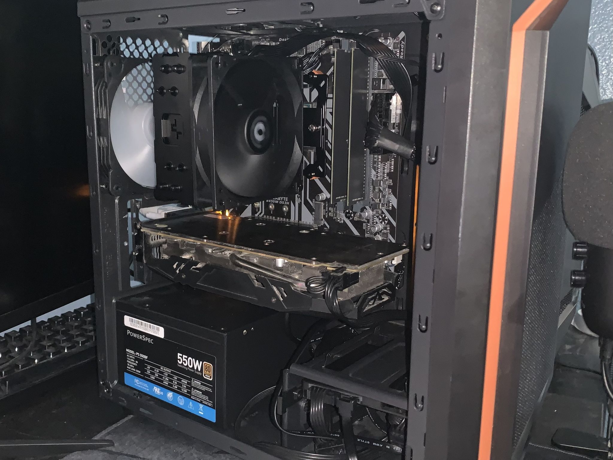 Customizable Gaming PC : Rx 580, AMD Ryzen 7, 16gb ddr4, 550w psu, 512gb ssd