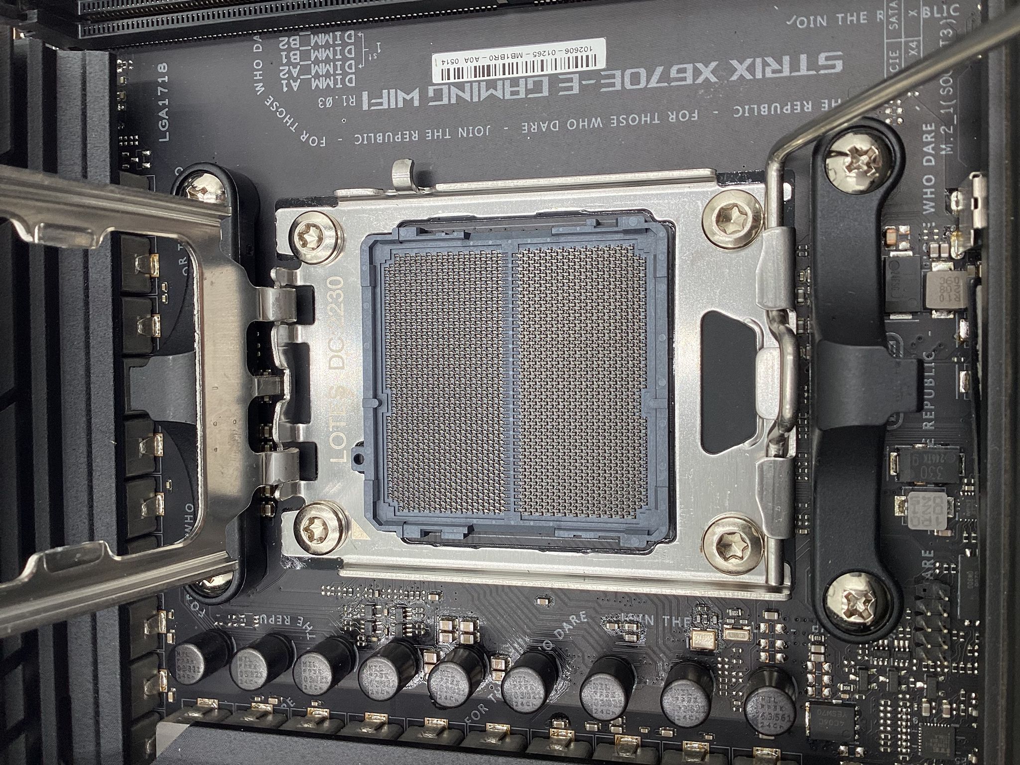 ASUS ROG Strix X670E-E Gaming Socket AM5(LGA 1718) Ryzen 7000 ATX Motherboard