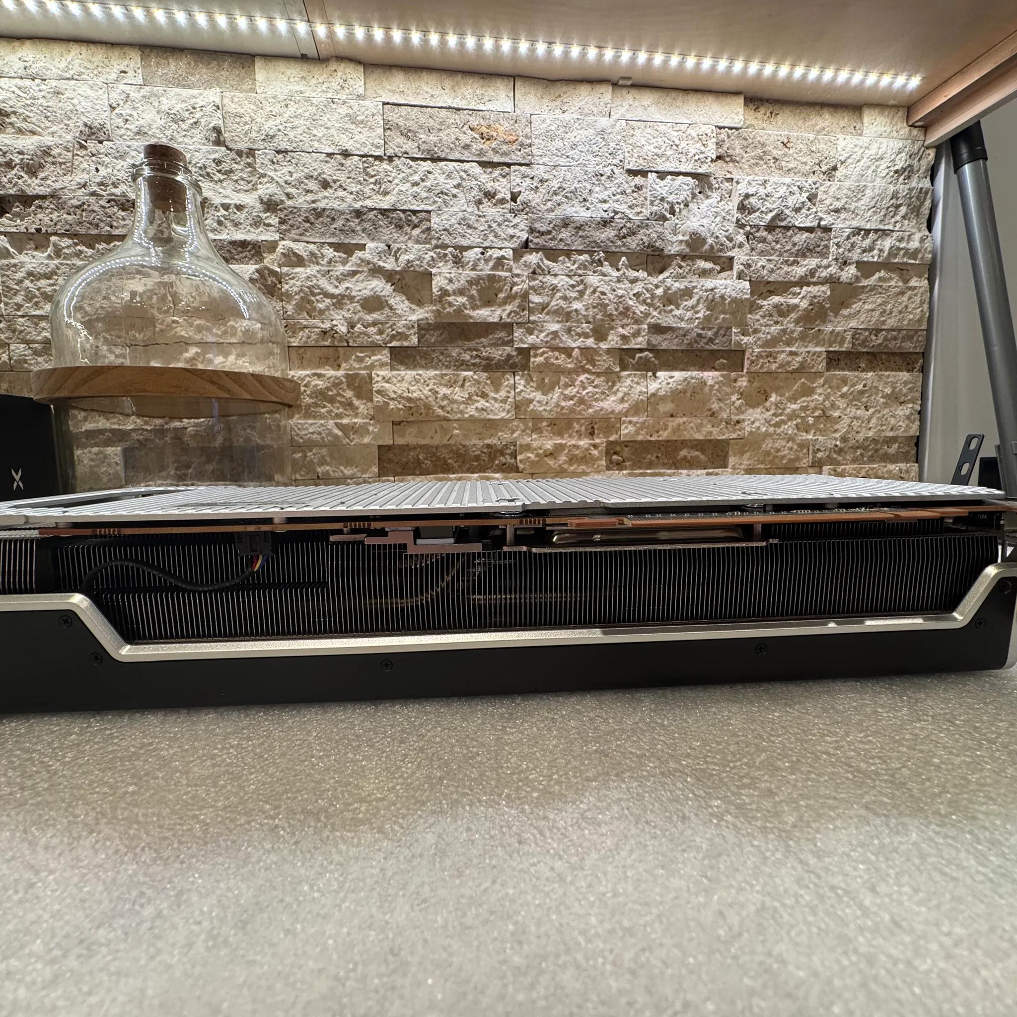 XFX SPEEDSTER MERC 310 AMD Radeon™ RX 7900 XTX Black Edition