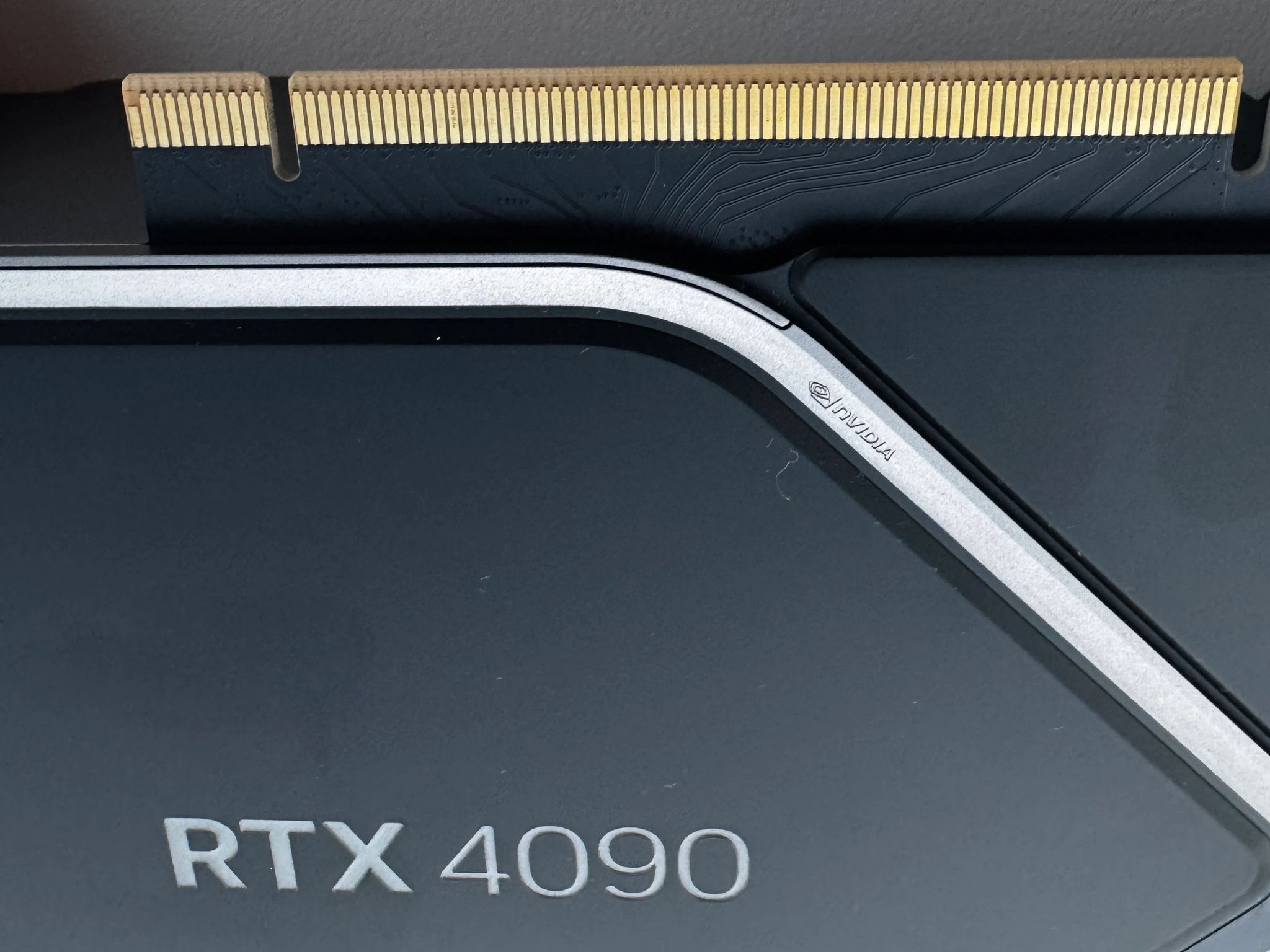 NVIDIA GeForce RTX 4090 Founders Edition | Box, 12VHPWR Adapter & Gift Receipt