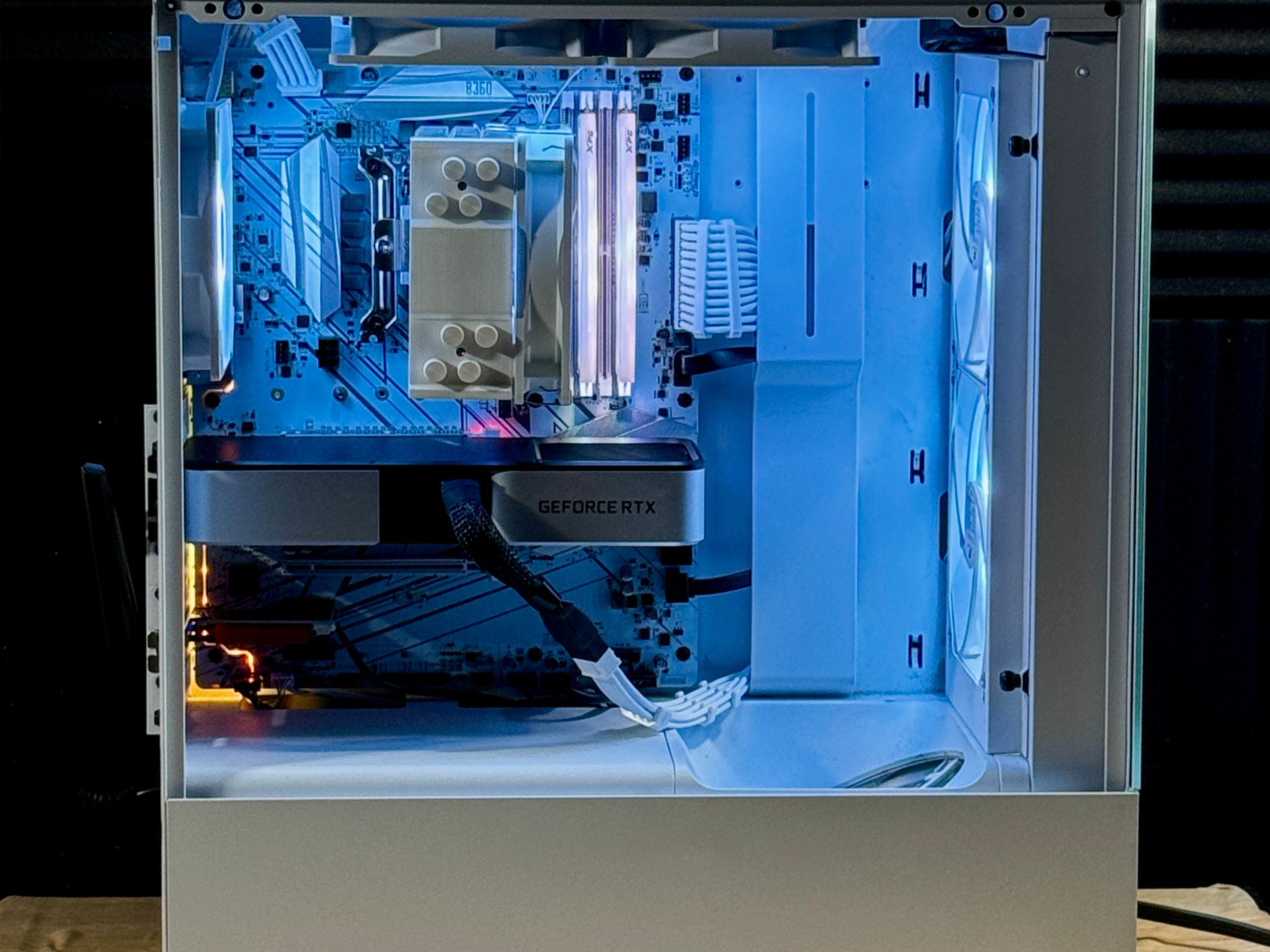 🔥⚪️ RTX 3060Ti | i7 8700K | 16GB DDR4 \ 500GB SSD | WiFi + BT