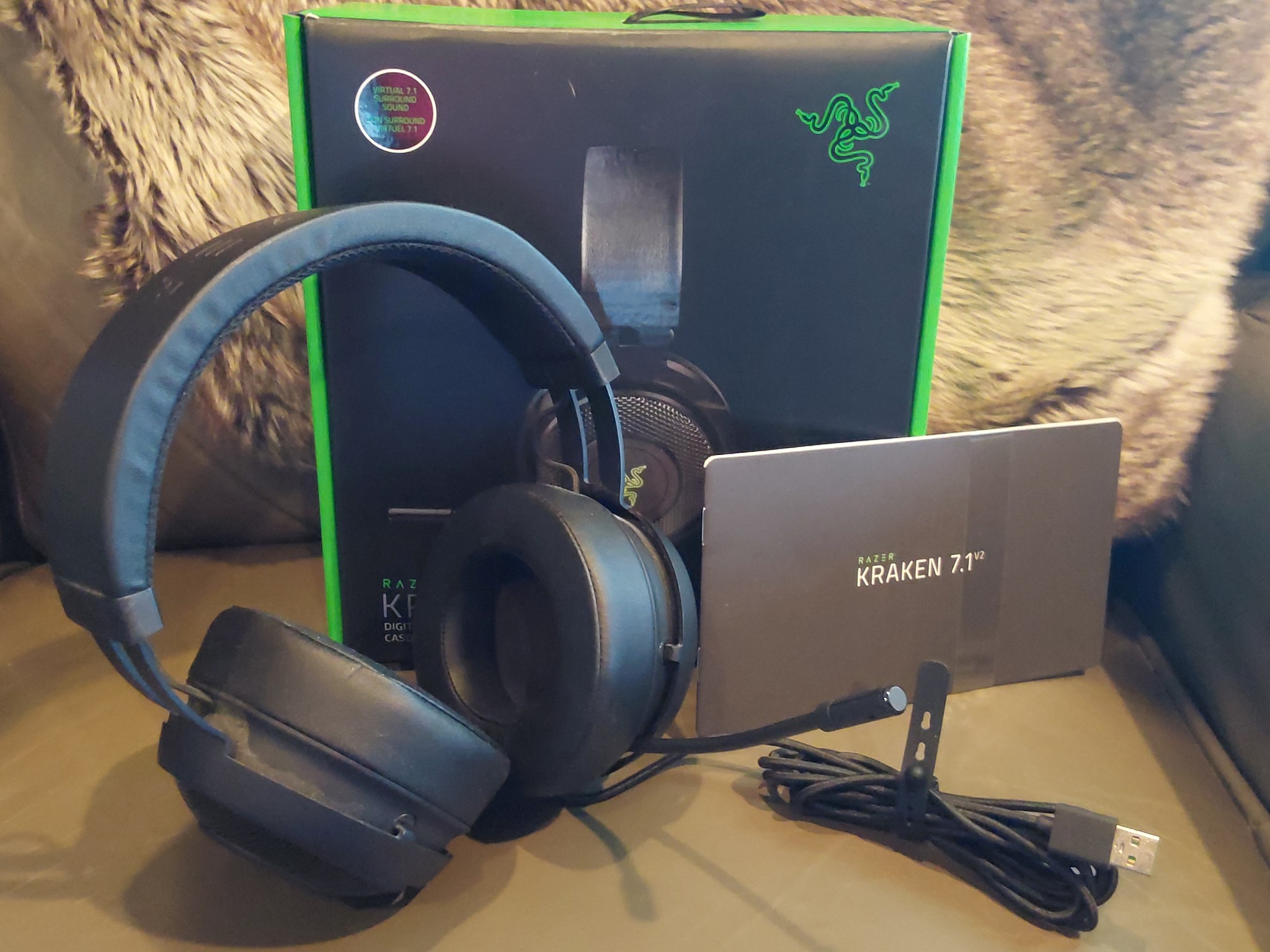 RAZER KRAKEN 7.1 v2 USB RGB GAMING HEADSET
