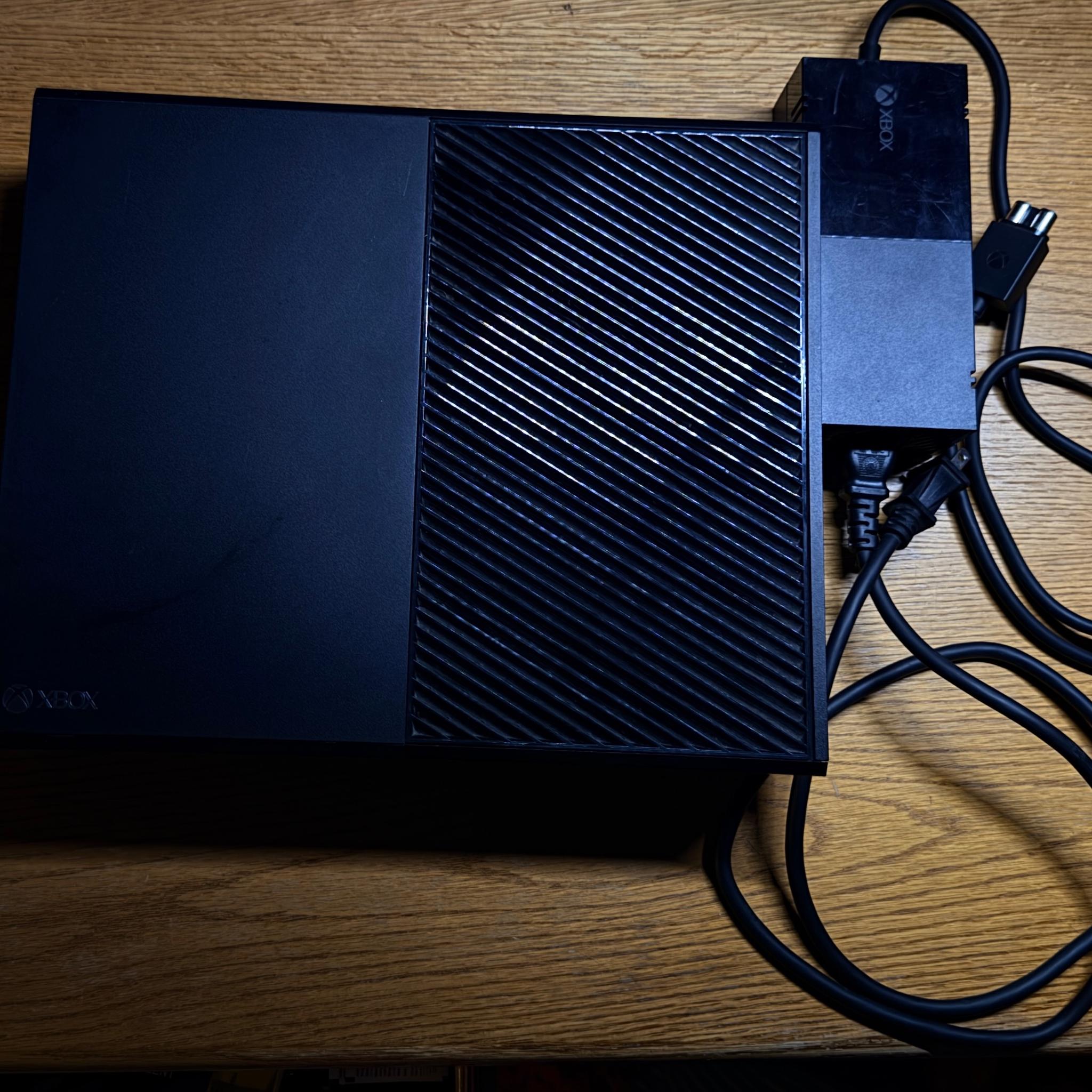 Microsoft Xbox One Model 1540 500GB | Original Kinect Port | Excellent | Console + Power | As-Is