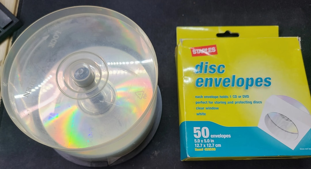 13 CD-R & 3DVD+R s and 50 Staples Disc Envelopes in box | Jawa