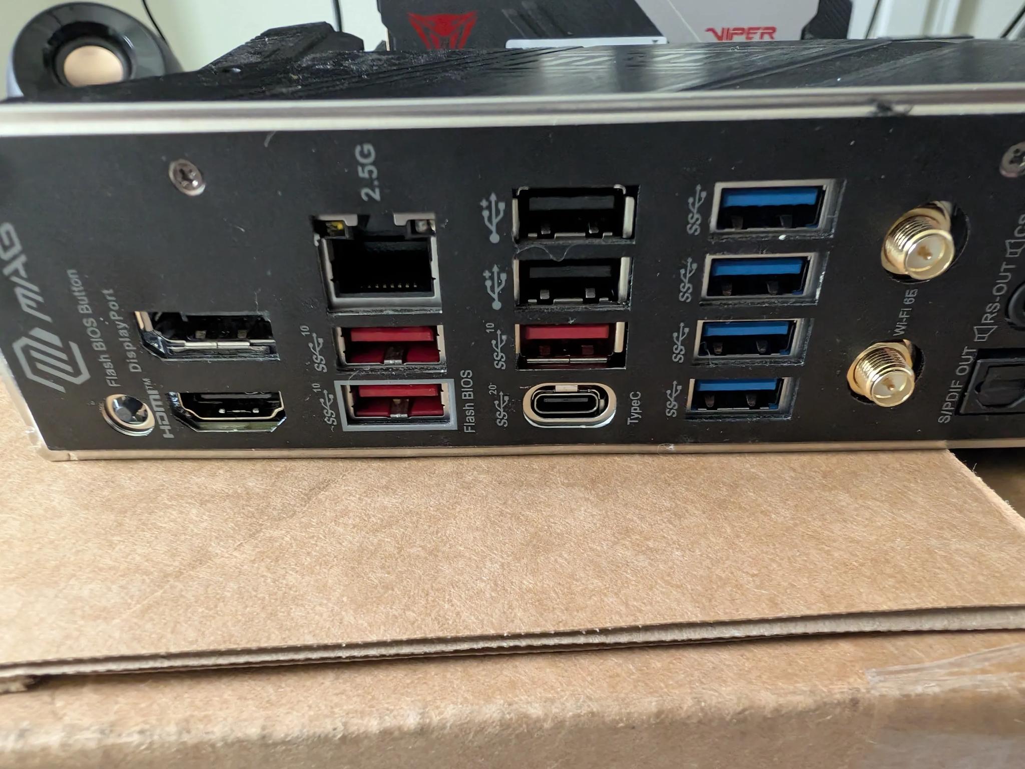 MSI B650 Tomahawk Wifi, Ryzen 7600x, 32gb DDR5 ram, dual 512gb GEN 3 SSDs and 360mm DEEPCOOL LD360