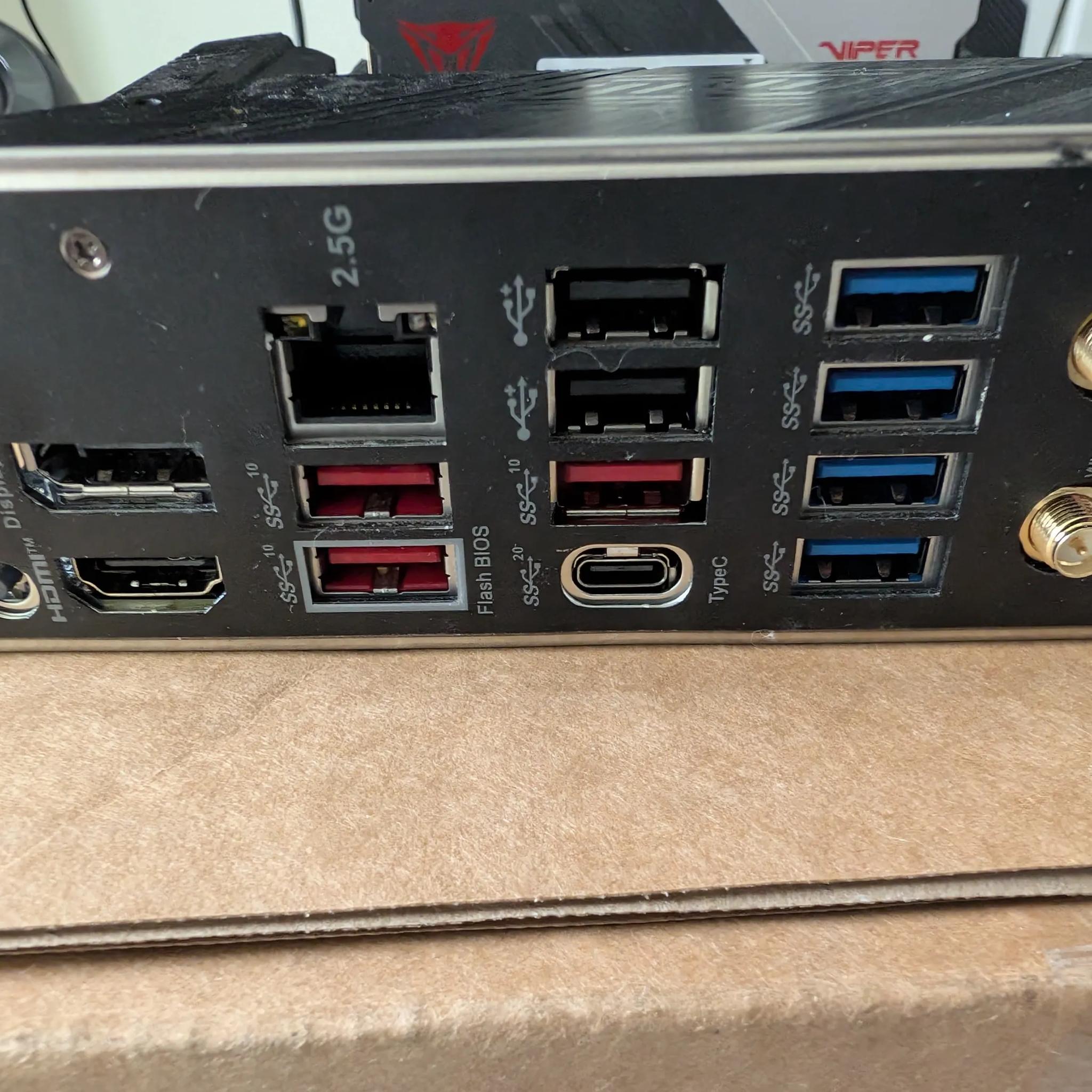 MSI B650 Tomahawk Wifi, Ryzen 7600x, 32gb DDR5 ram, dual 512gb GEN 3 SSDs and 360mm DEEPCOOL LD360