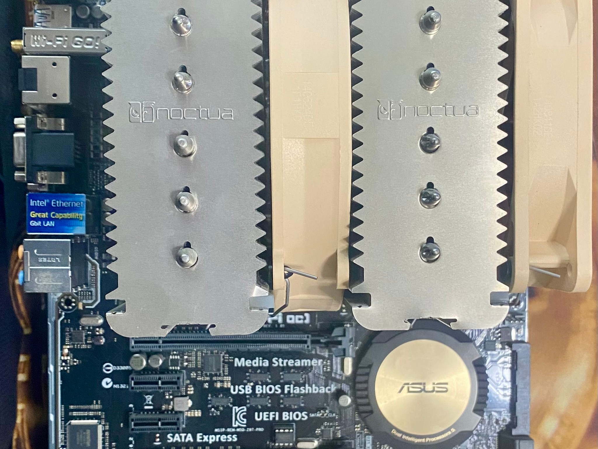 Intel i5-4690k cpu asus z97 pro WiFi motherboard with a noctua fan 16GB ddr3