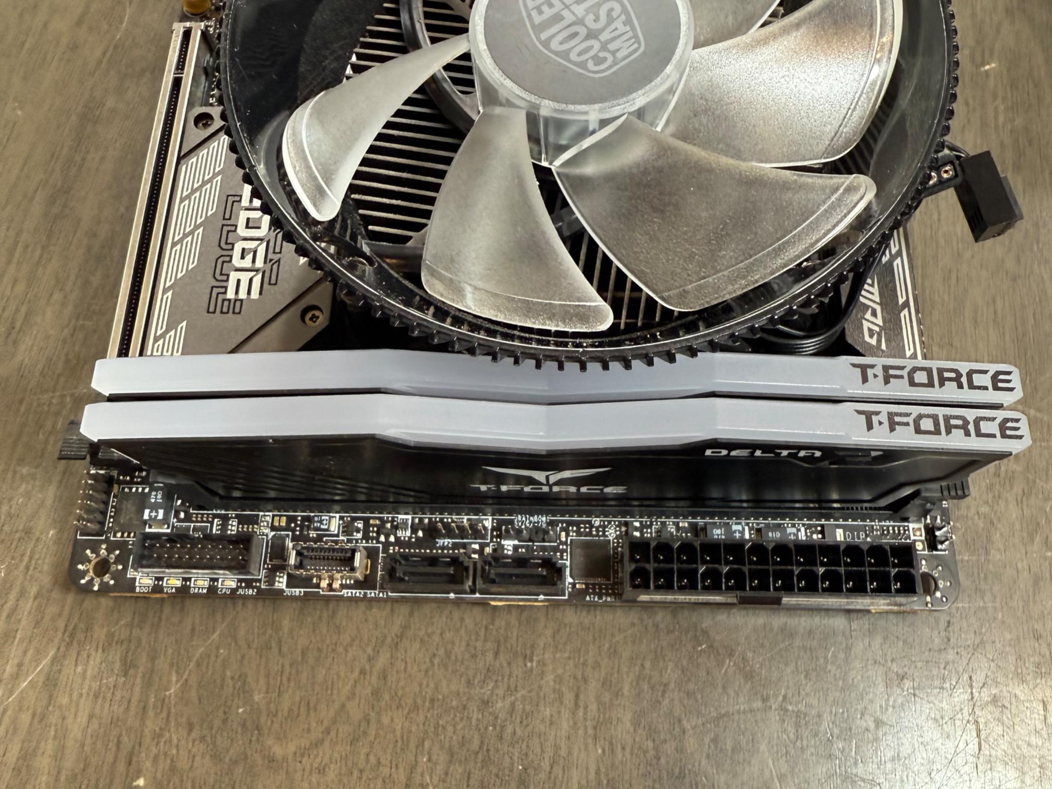 MSI Gaming Edge WiFi~i7 10700 w/ cooler~32GB DDR4 RGB