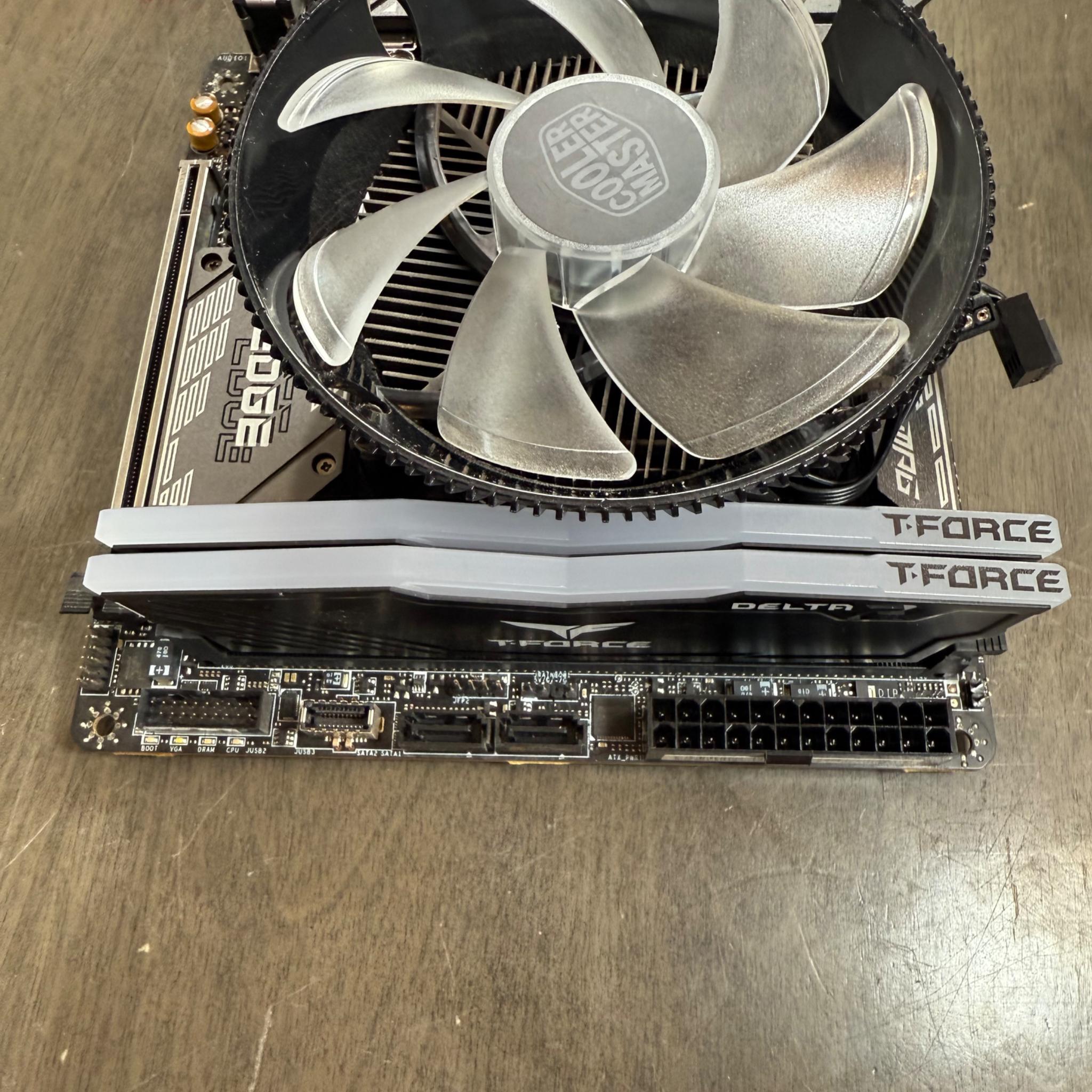 MSI Gaming Edge WiFi~i7 10700 w/ cooler~32GB DDR4 RGB