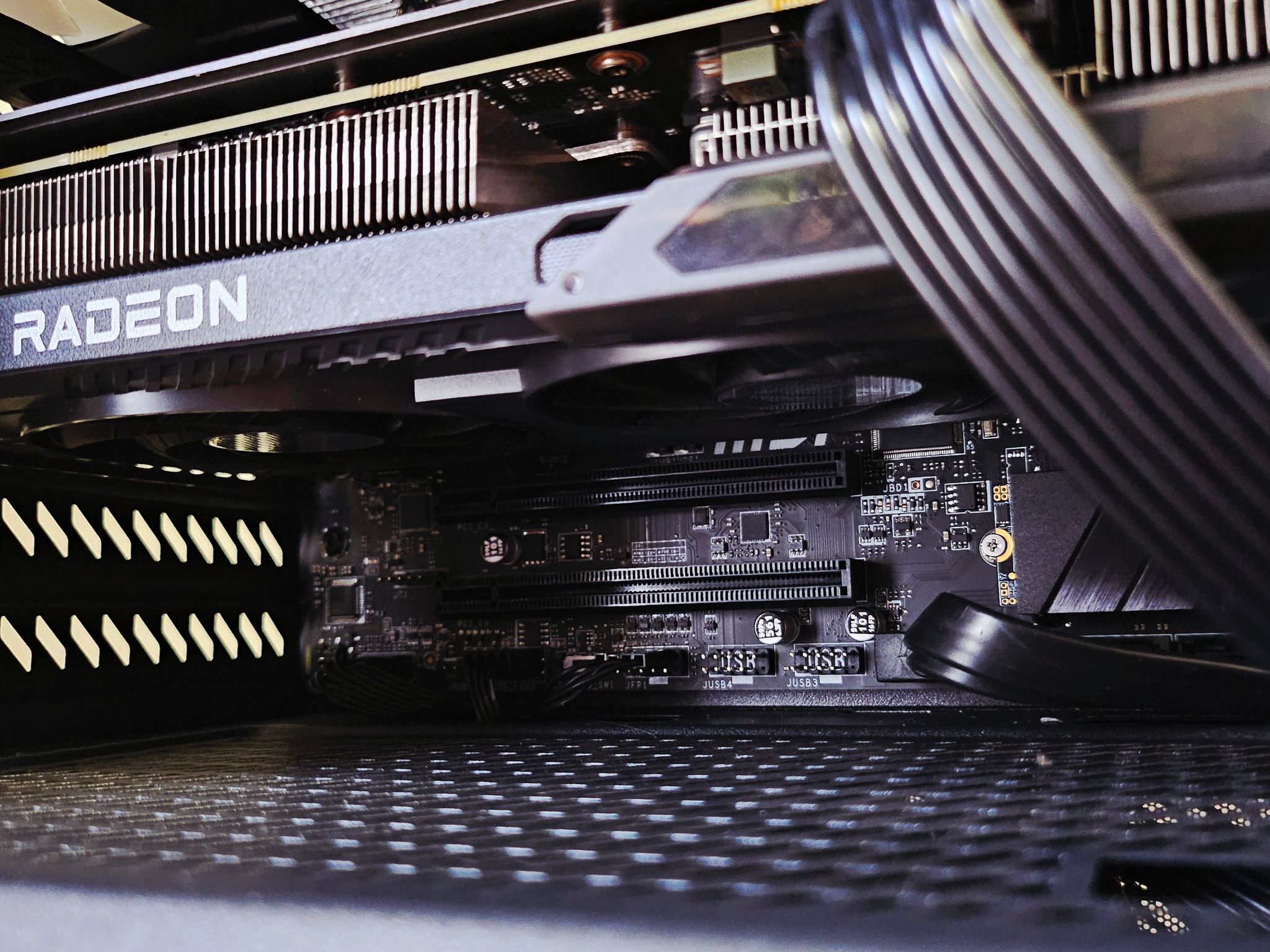 Custom Steam PC | Ryzen 5 5500X3D | RX 9060 XT 8GB | SteamOS | Controller Included