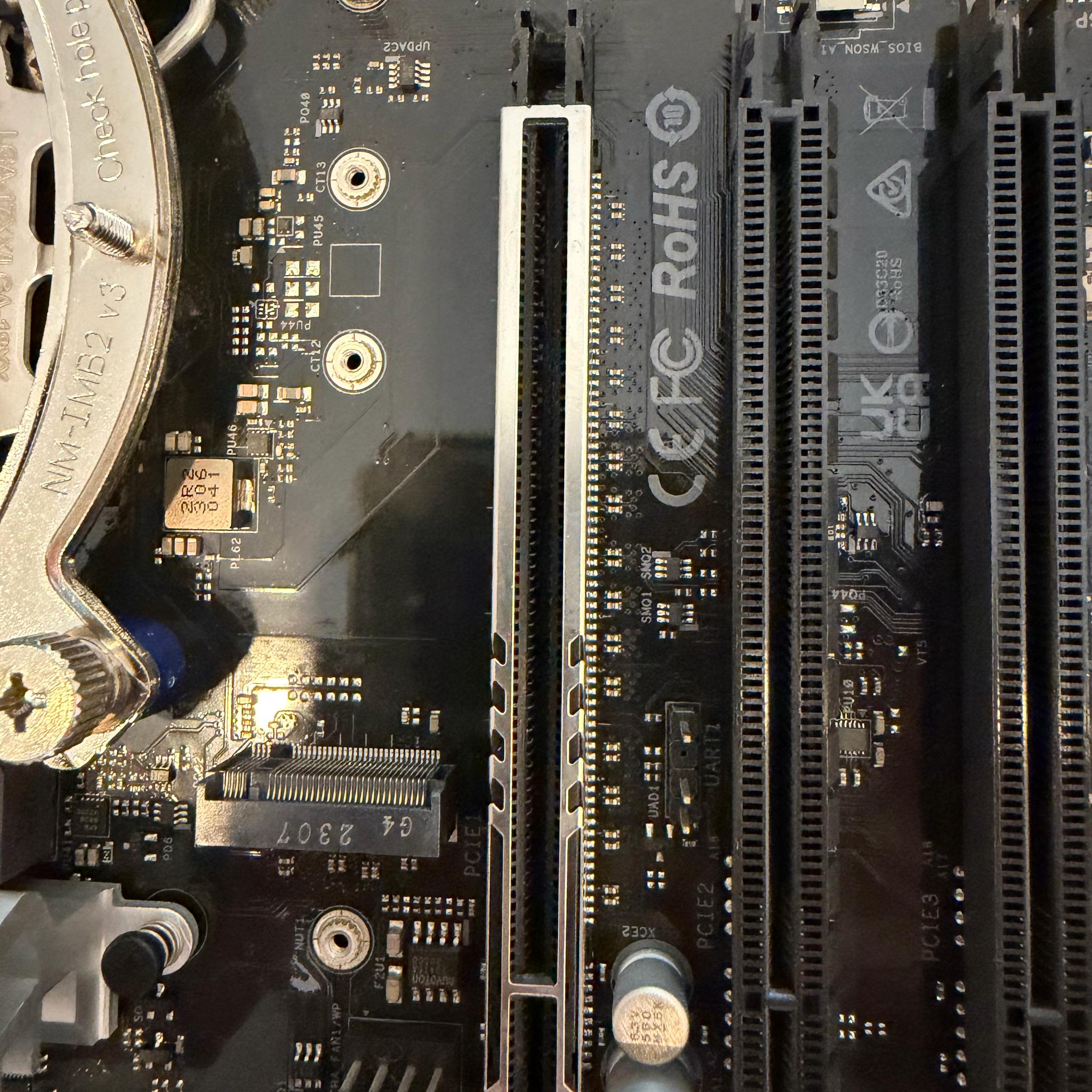 Intel i7-13700F + ASRock B760M-C + Noctua NH-D15 Combo Bundle (Like New / <300 Hours)