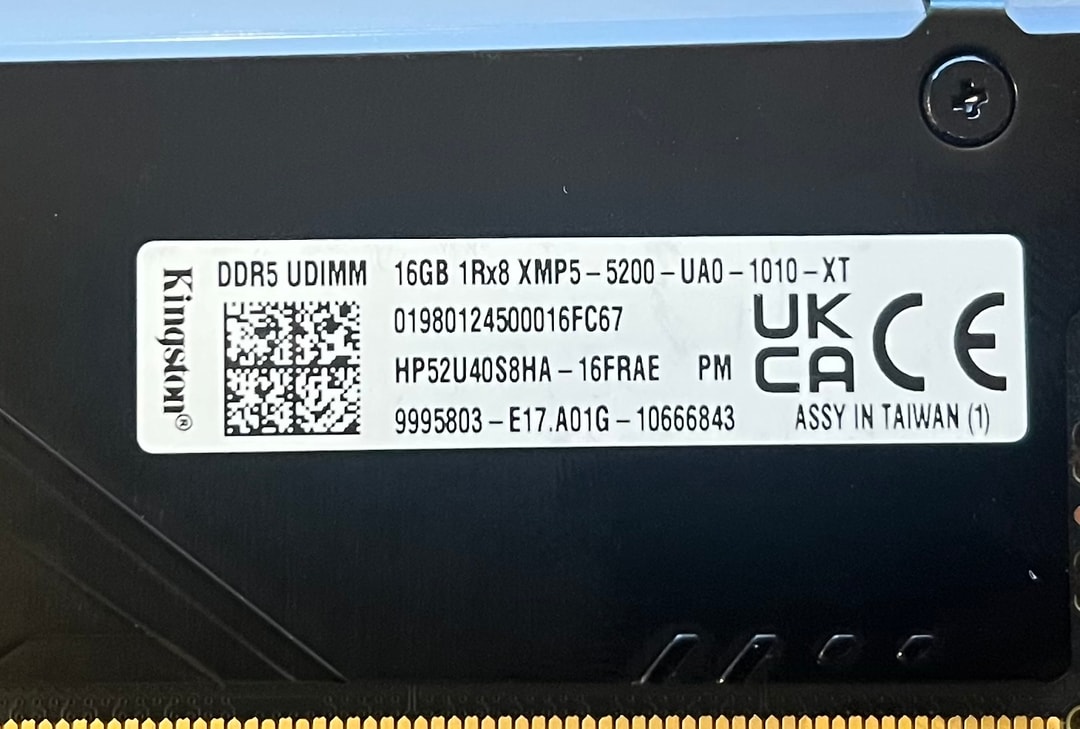32GB DDR5-5200MHz CL40 RGB Kingston FURY Beast RAM Memory | Jawa