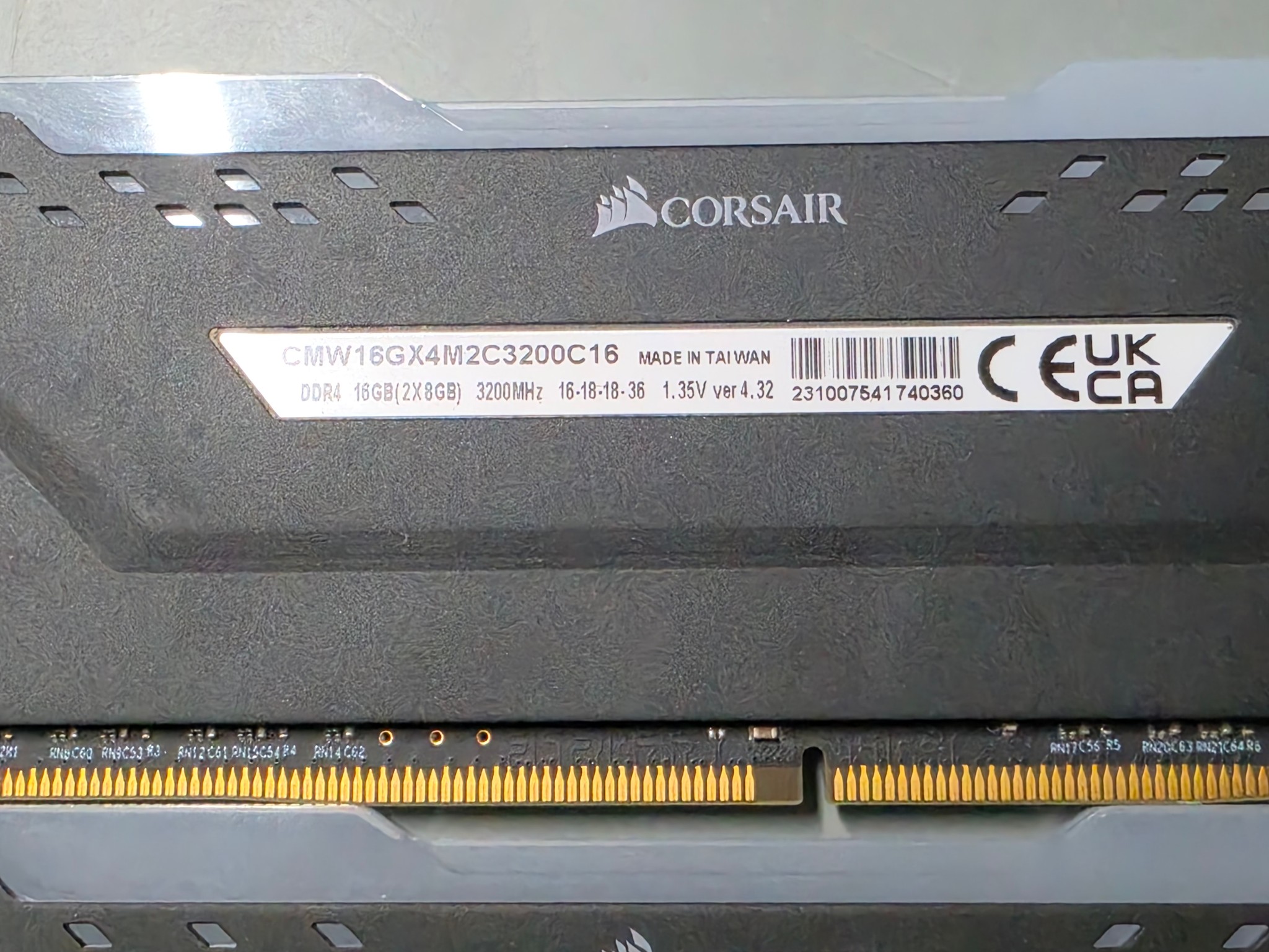 Corsair Vengeance RGB Pro 16GB (2x8GB) DDR4-3200 DIMM 288-Pin CMW16GX4M2C3200C16