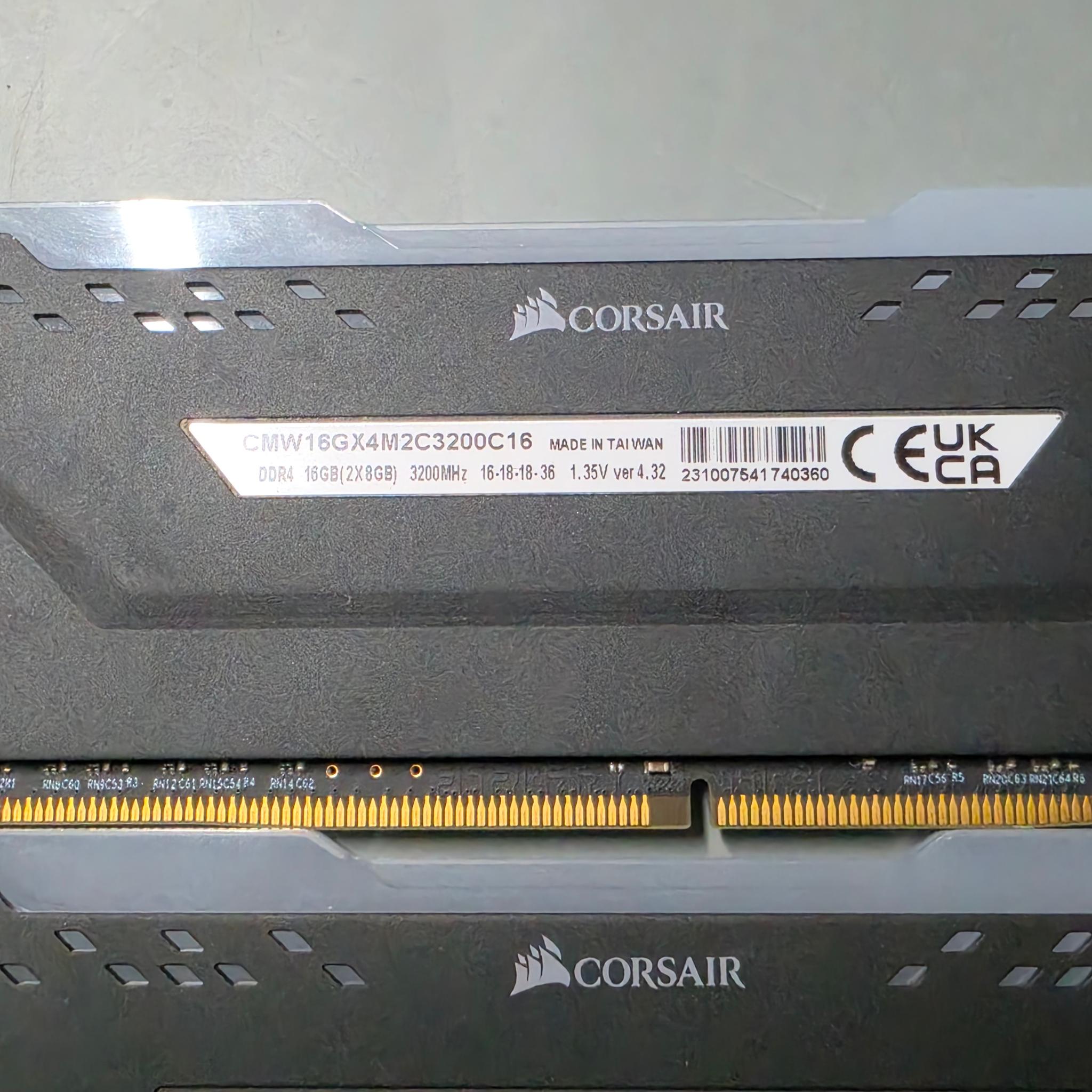 Corsair Vengeance RGB Pro 16GB (2x8GB) DDR4-3200 DIMM 288-Pin CMW16GX4M2C3200C16