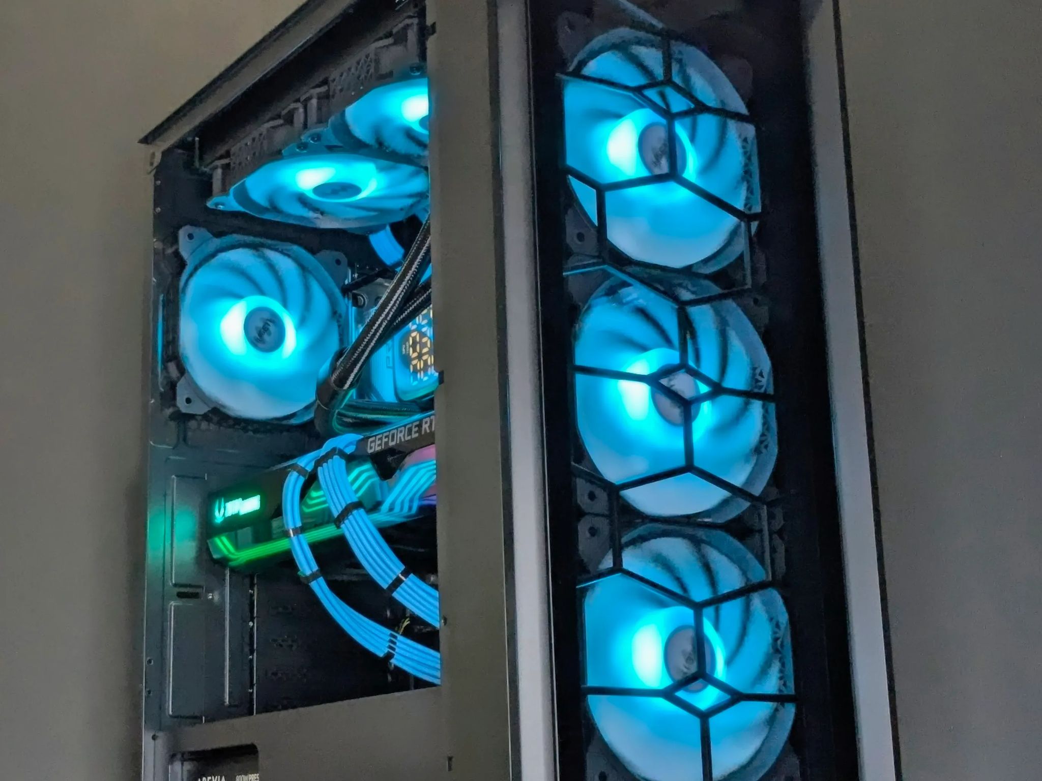 1440p Beast💙🔥RTX 3070💙I5-12600@4.9GHz🔵32GB Vengeance RAM🔵1TB NVMe/PCIE Gen 4.0🔵Windows 11 Pro