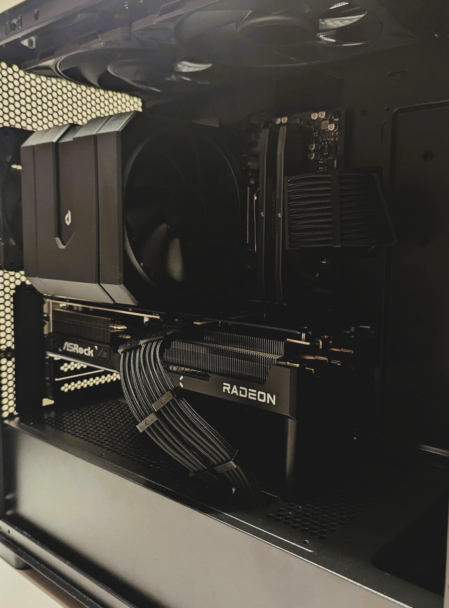 Blackout Gaming PC - Ryzen 9600X | RX 9070 XT 16GB | 1TB SSD| 16GB DDR5 6000 CL 30| WIFI+BT|