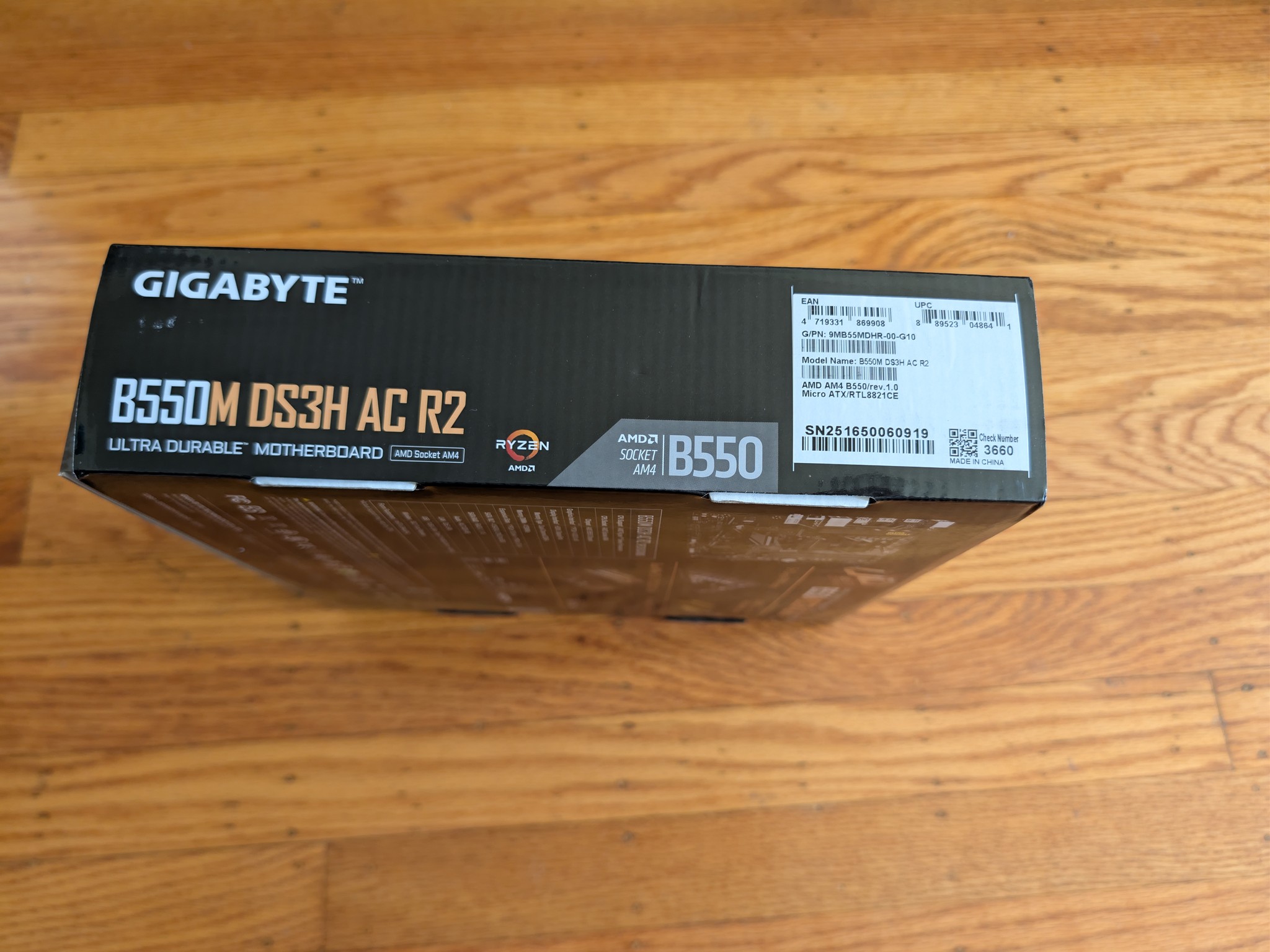 [BNIB]Gigabyte B550M DS3H AC R2 mATX Motherboard + AMD Wraith Prism RGB Cooler Bundle