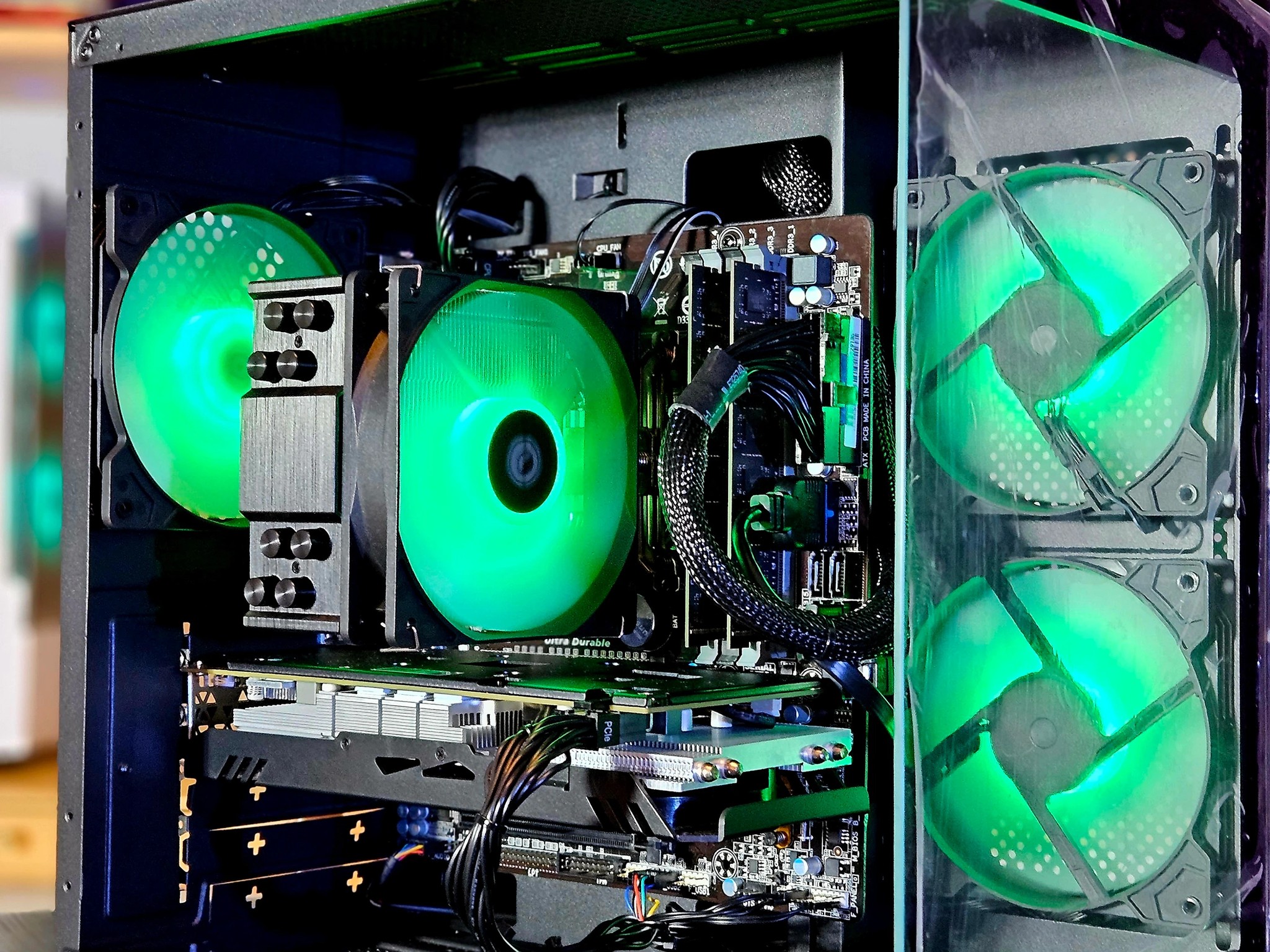 i5 4690 | RX580 | 750GB SSD | 16GB RAM | Budget Friendly Entry Level Gaming PC